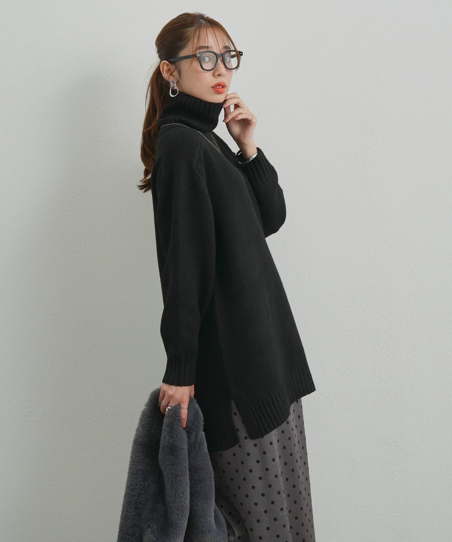 高搭配性羊毛風高領針織長款上衣