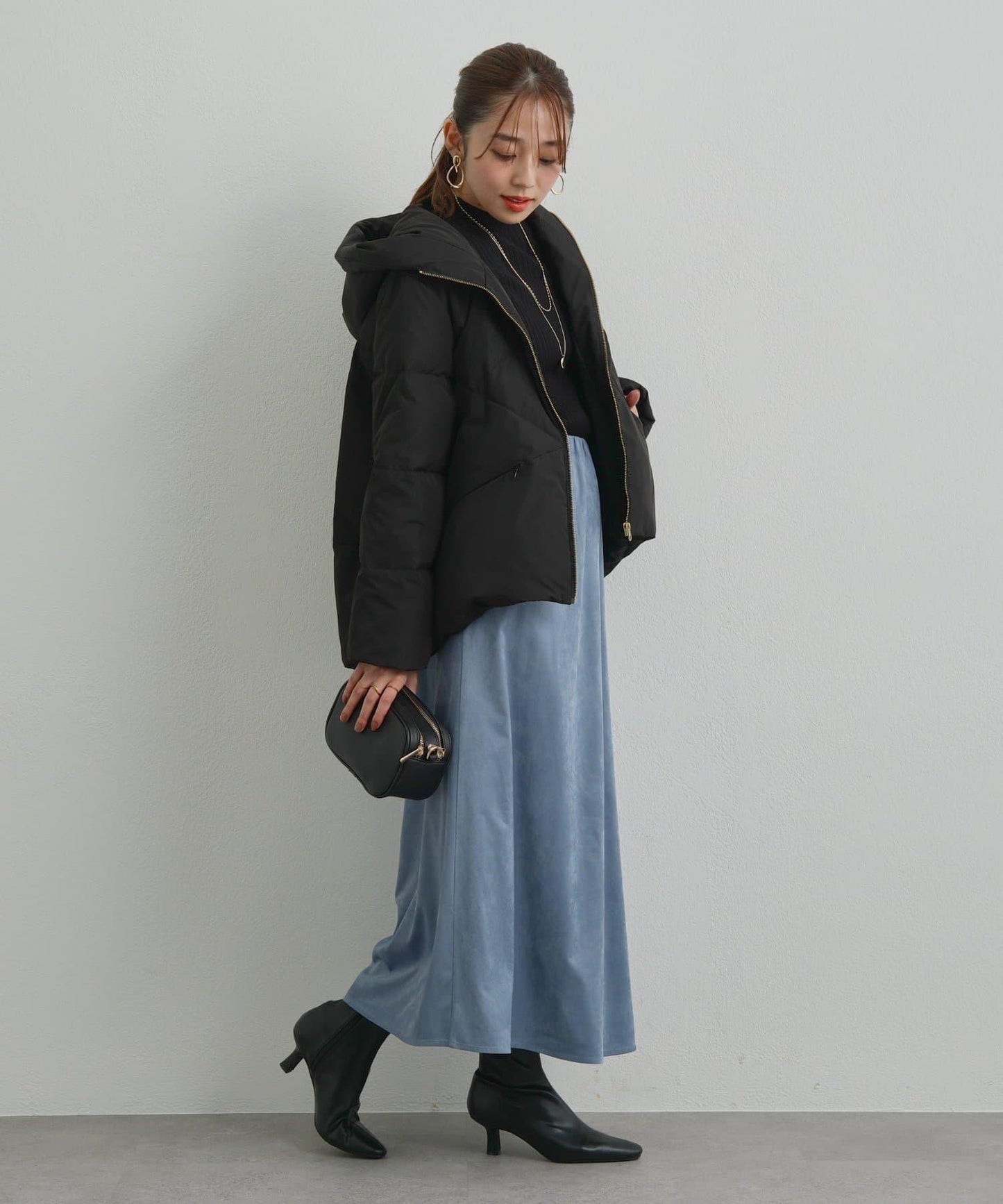 袖部毛絨拼接不規則羅紋針織衫