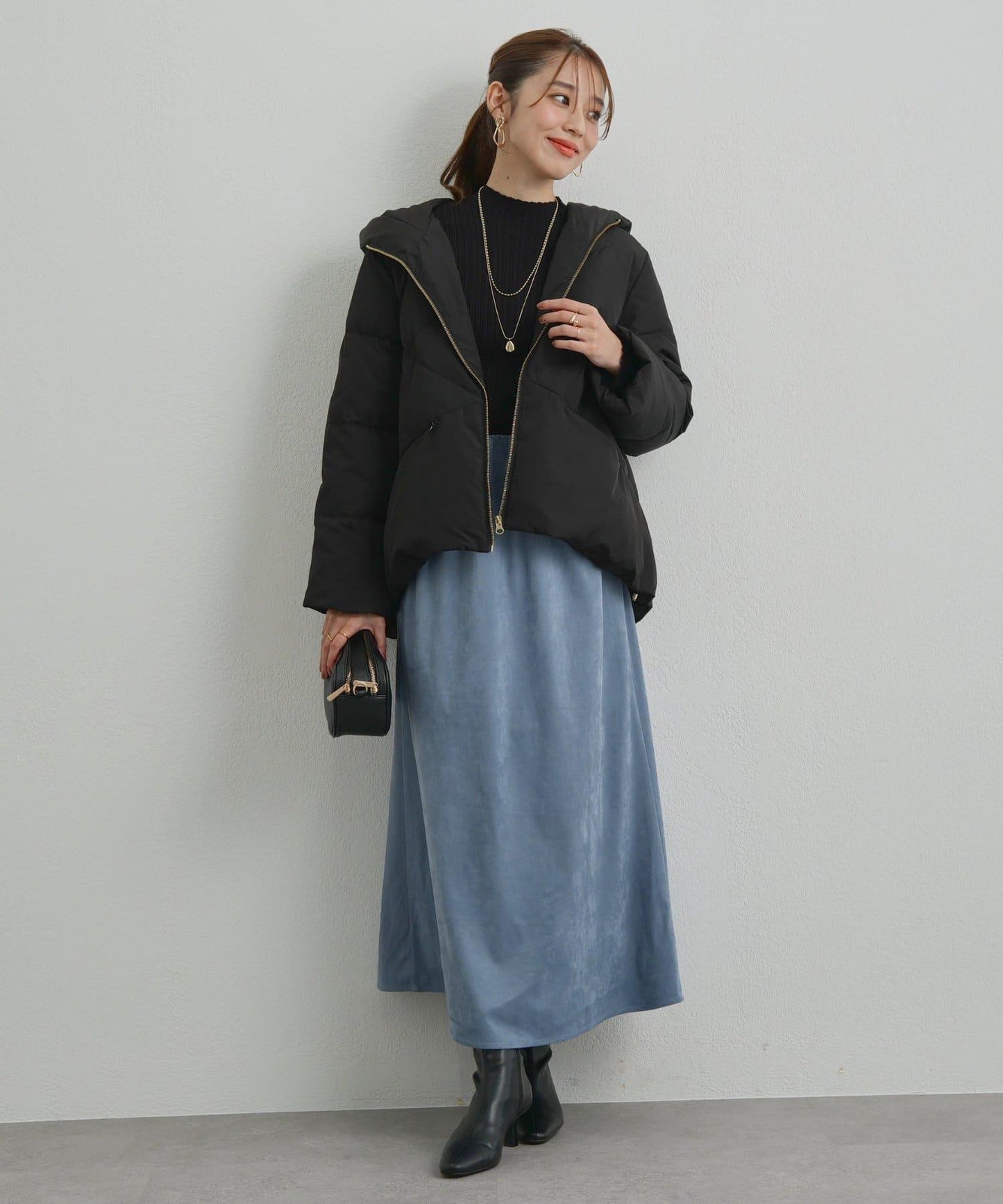 袖部毛絨拼接不規則羅紋針織衫