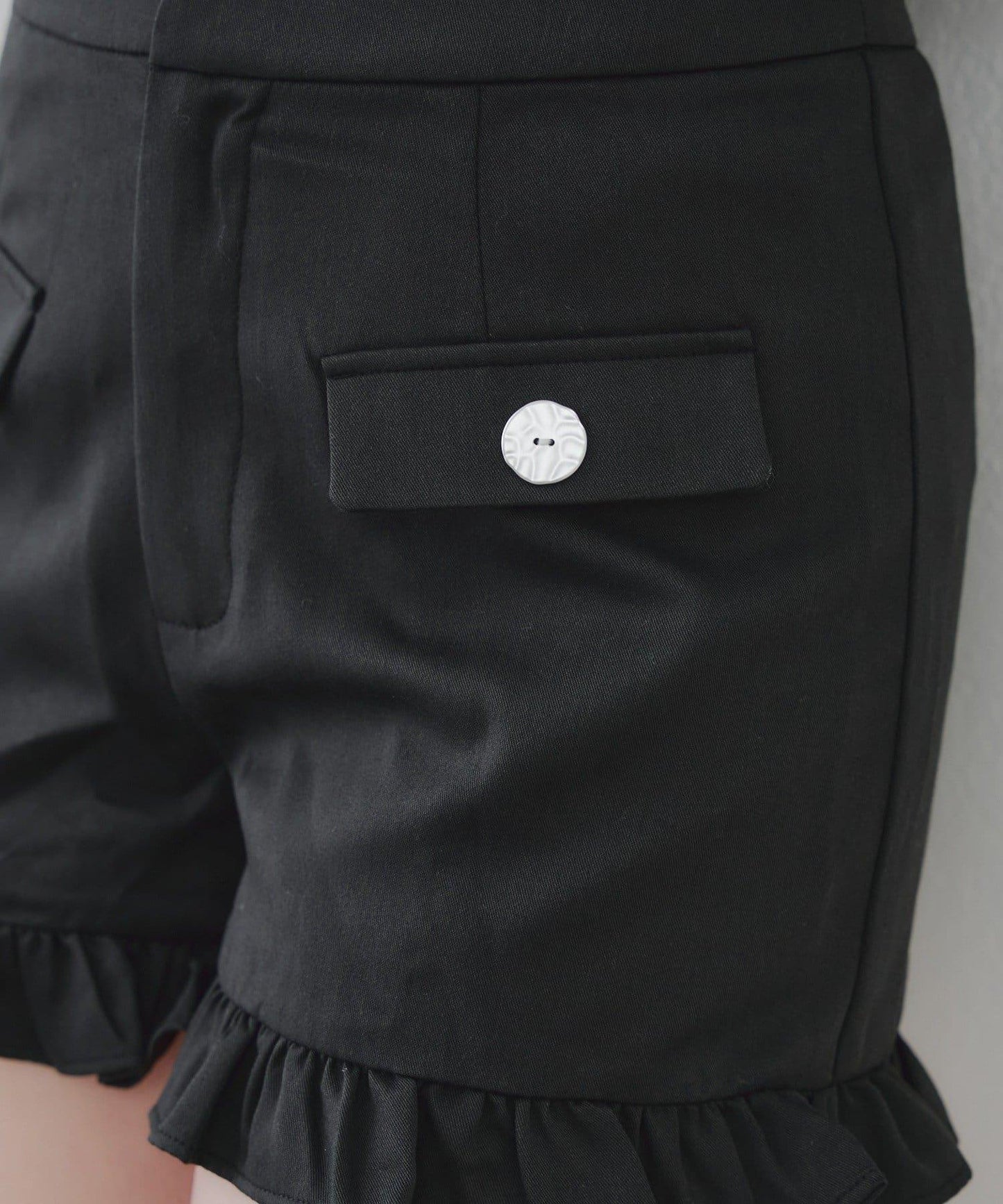 顯瘦無誤!荷葉邊短褲