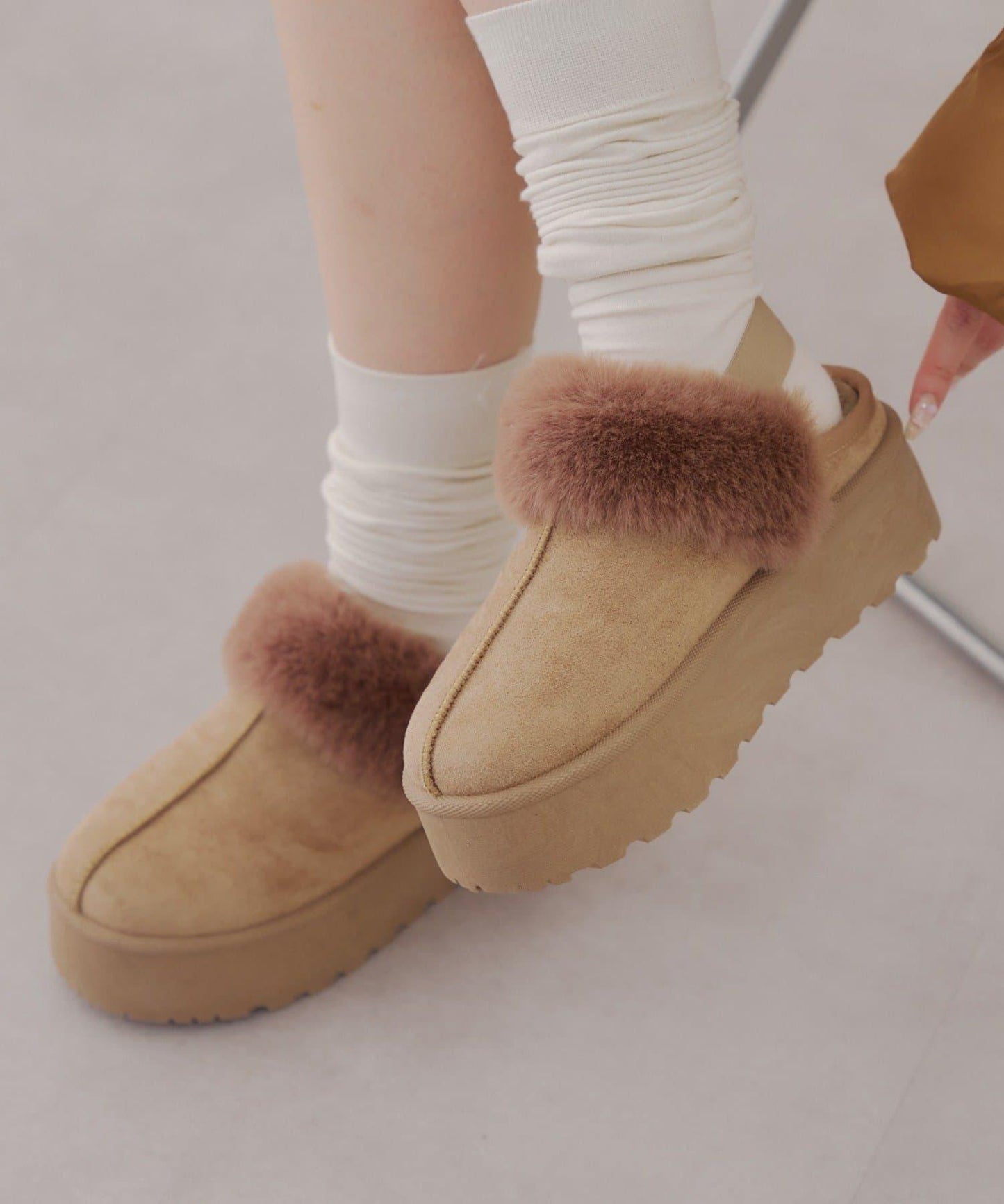 【RMAF】仿麂皮羊羔絨涼拖