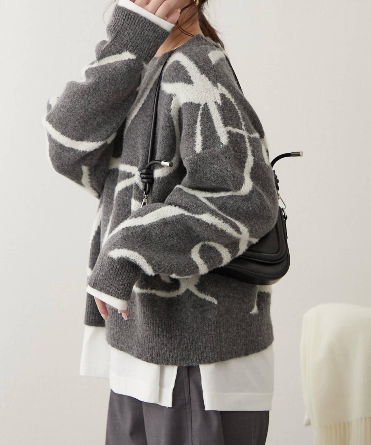 大蝴蝶結圖案針織衫