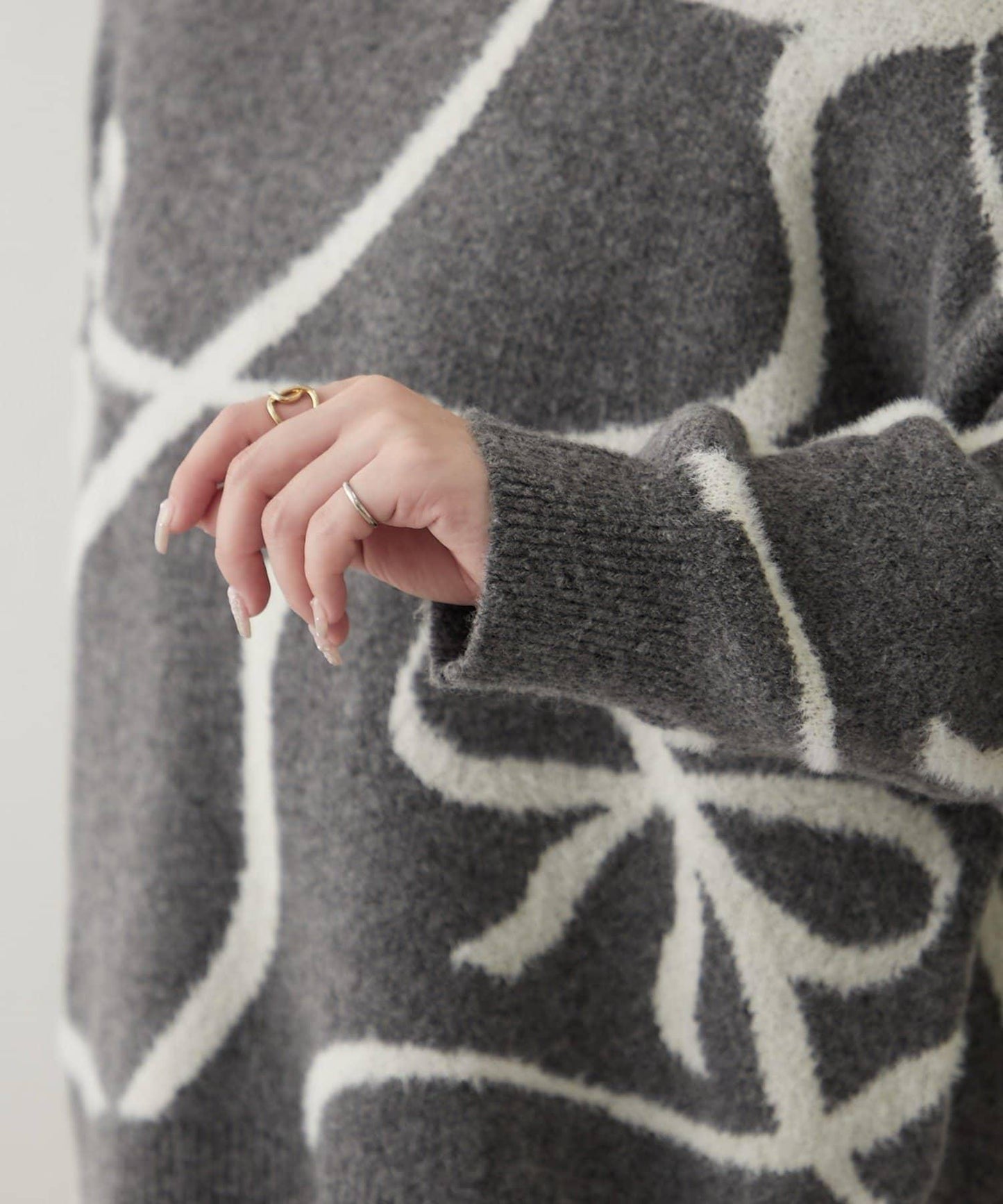 大蝴蝶結圖案針織衫