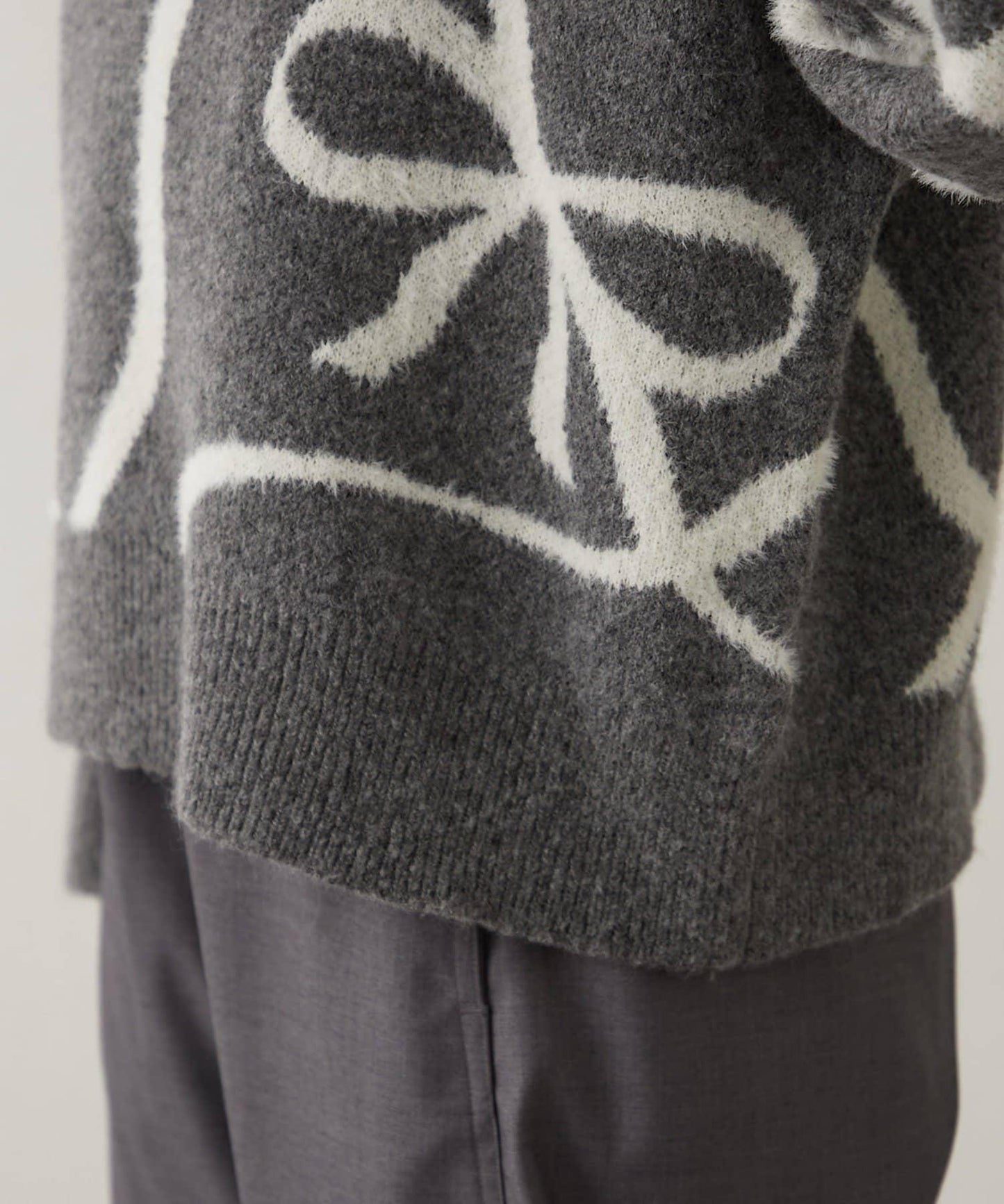 大蝴蝶結圖案針織衫