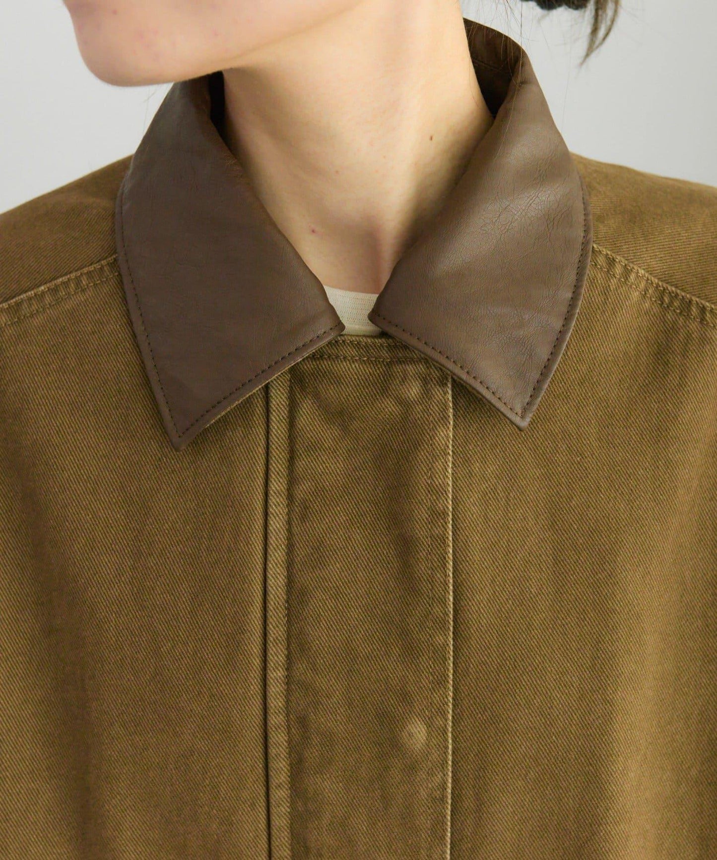 仿皮革翻領工裝夾克