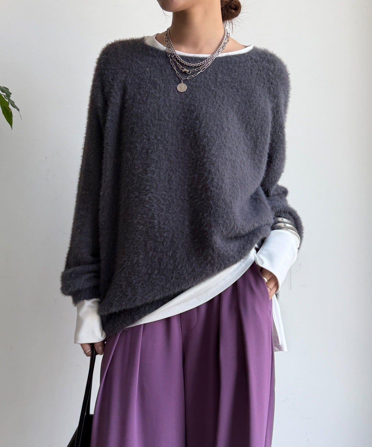 背部標誌刺繡長毛針織衫