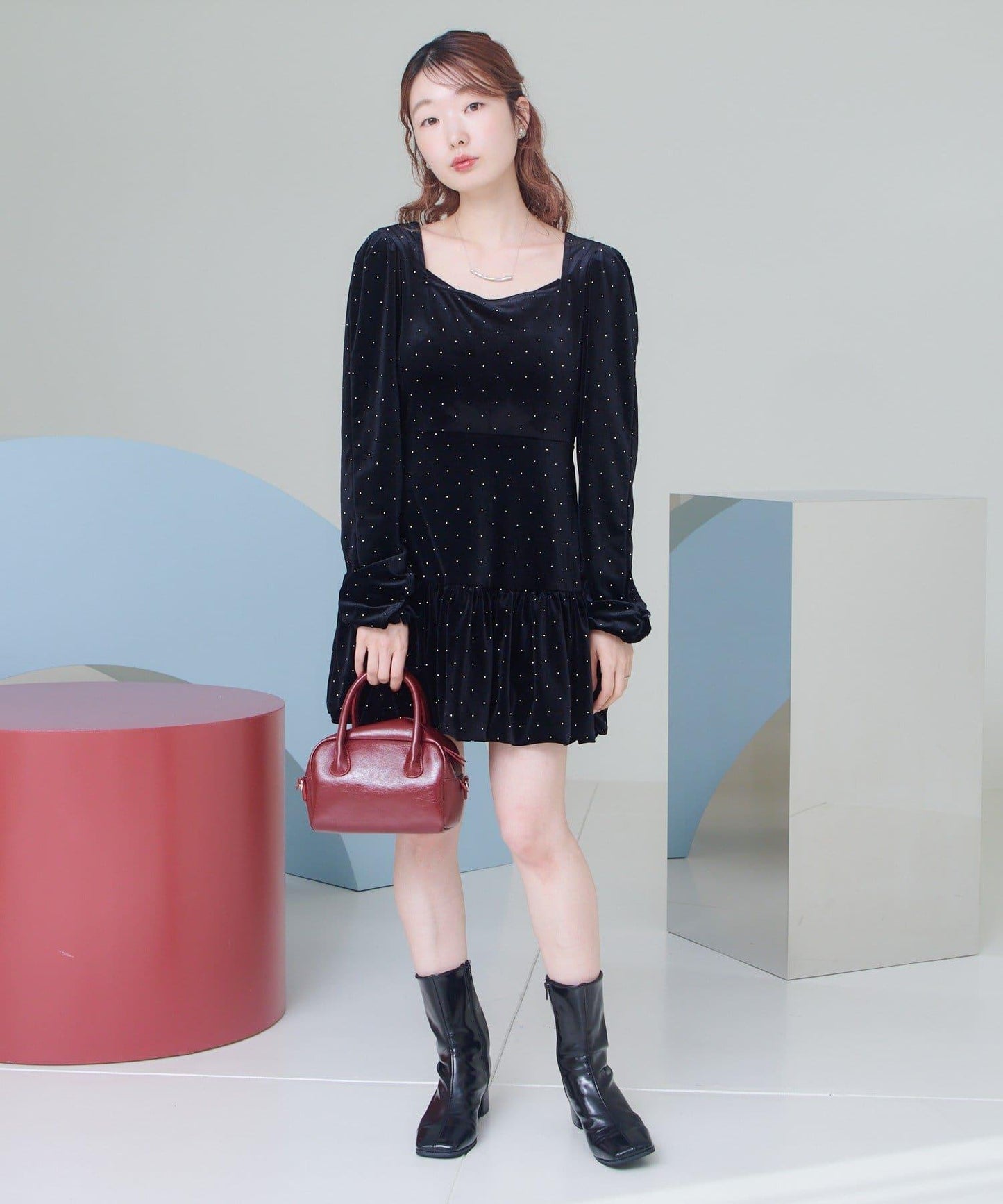 天鵝絨鉚釘裝飾迷你連衣裙