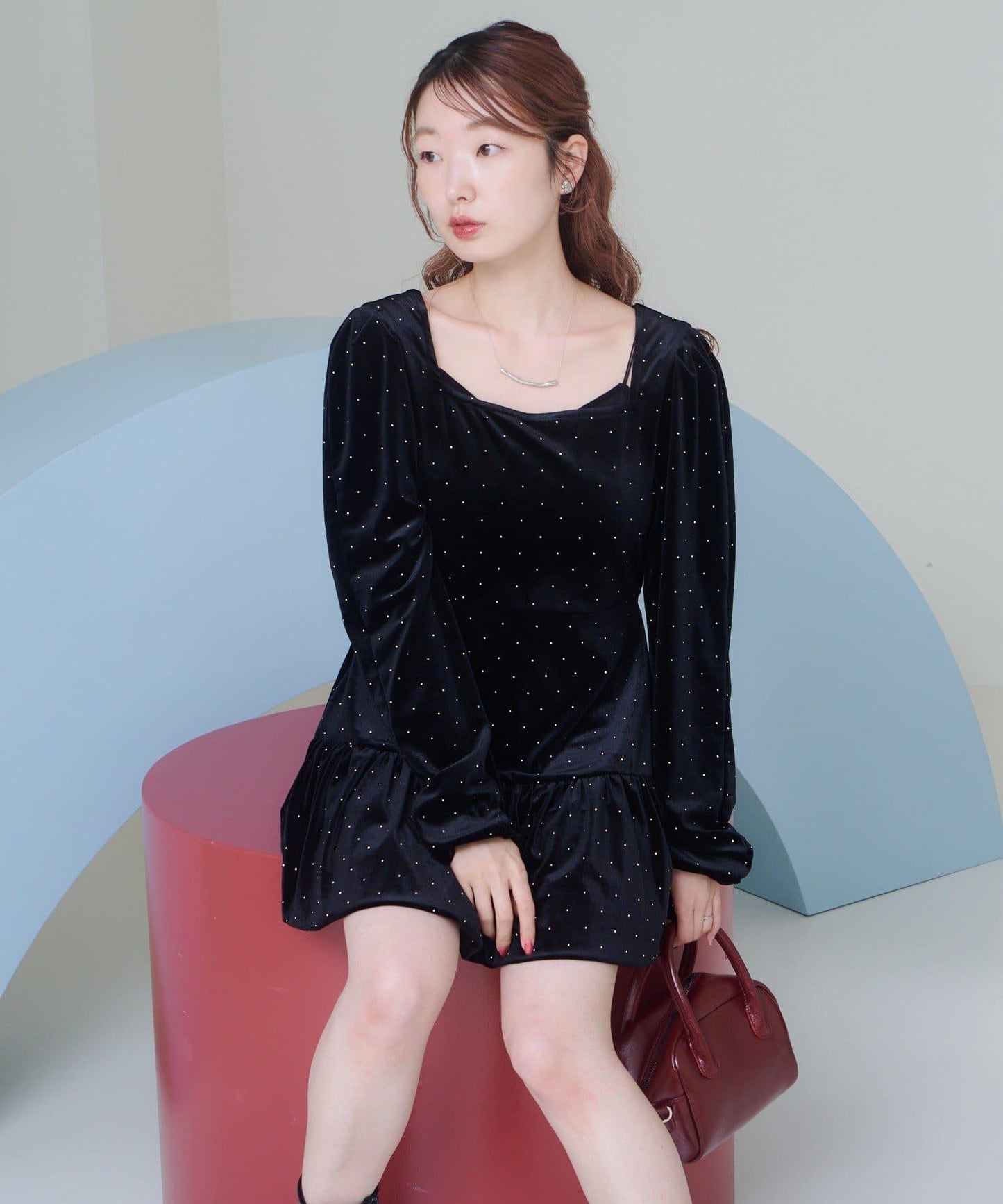 天鵝絨鉚釘裝飾迷你連衣裙