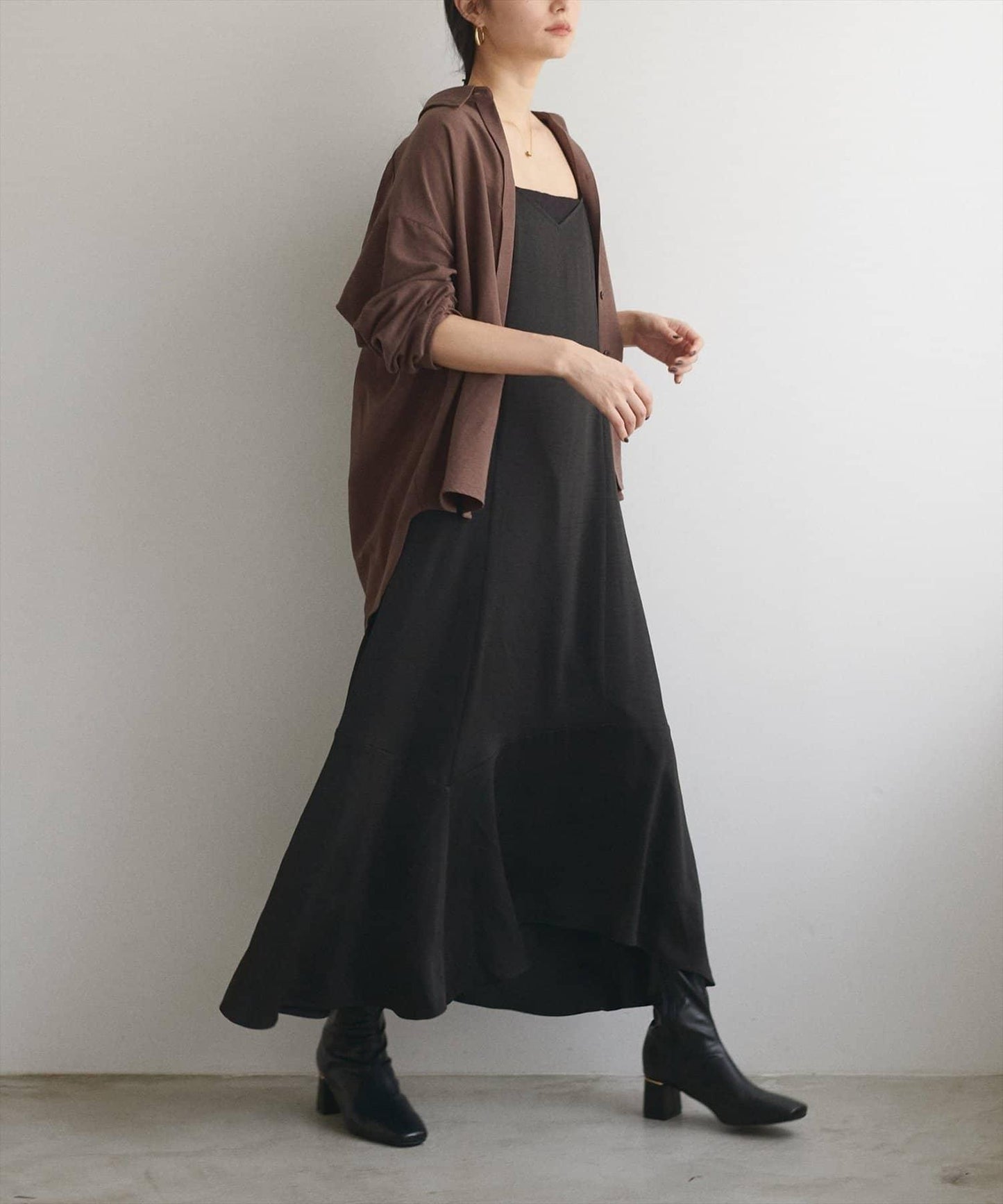 【natural couture】不對稱下襬吊帶連衣裙