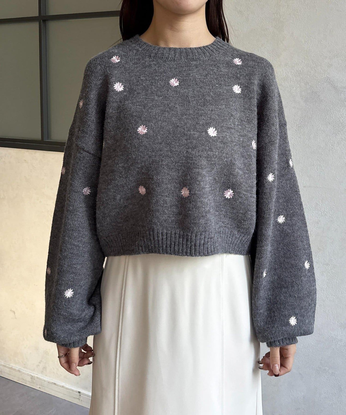 花卉刺繡短款針織衫