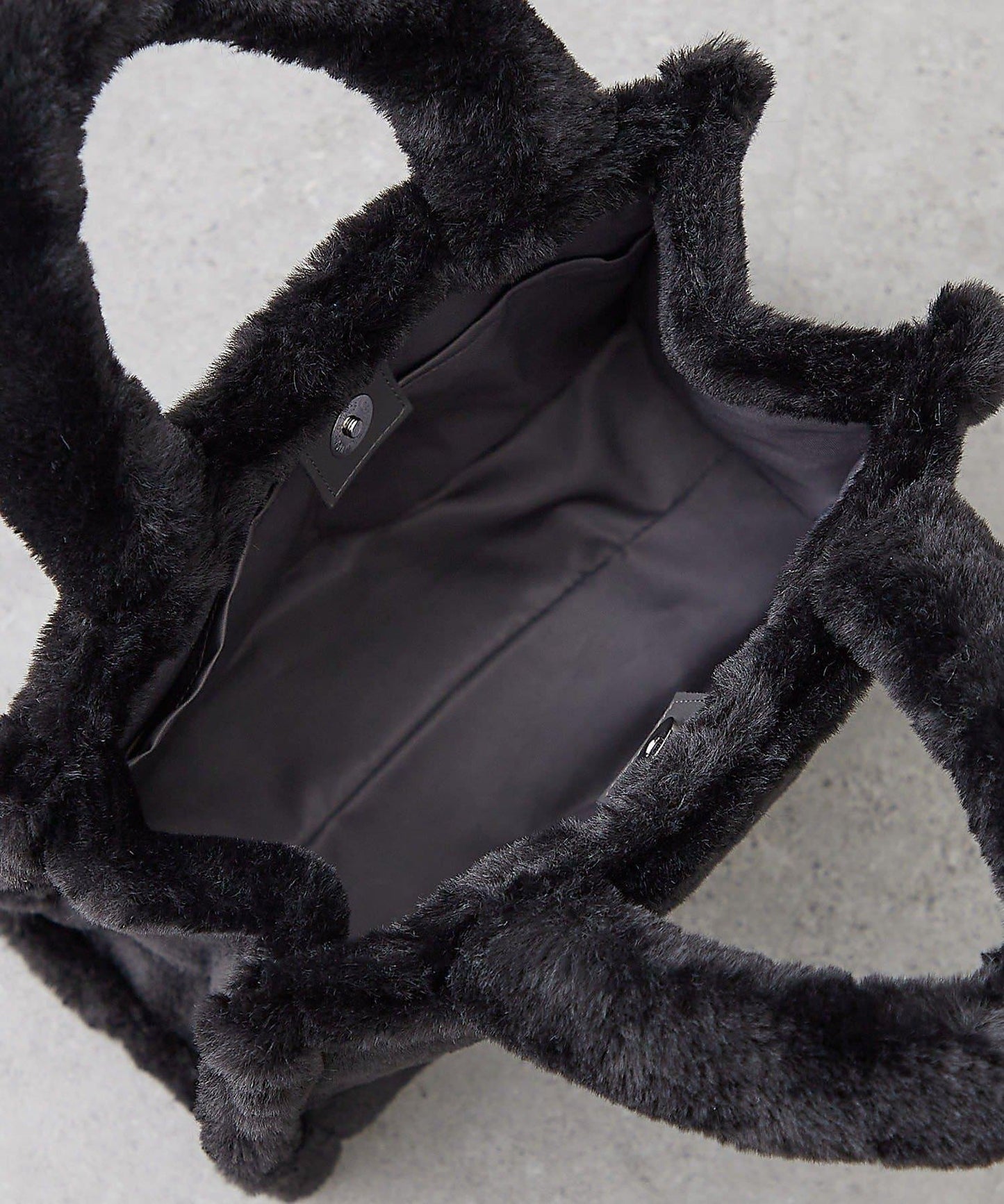 【OUTLET限定】標誌刺繡毛絨托特包