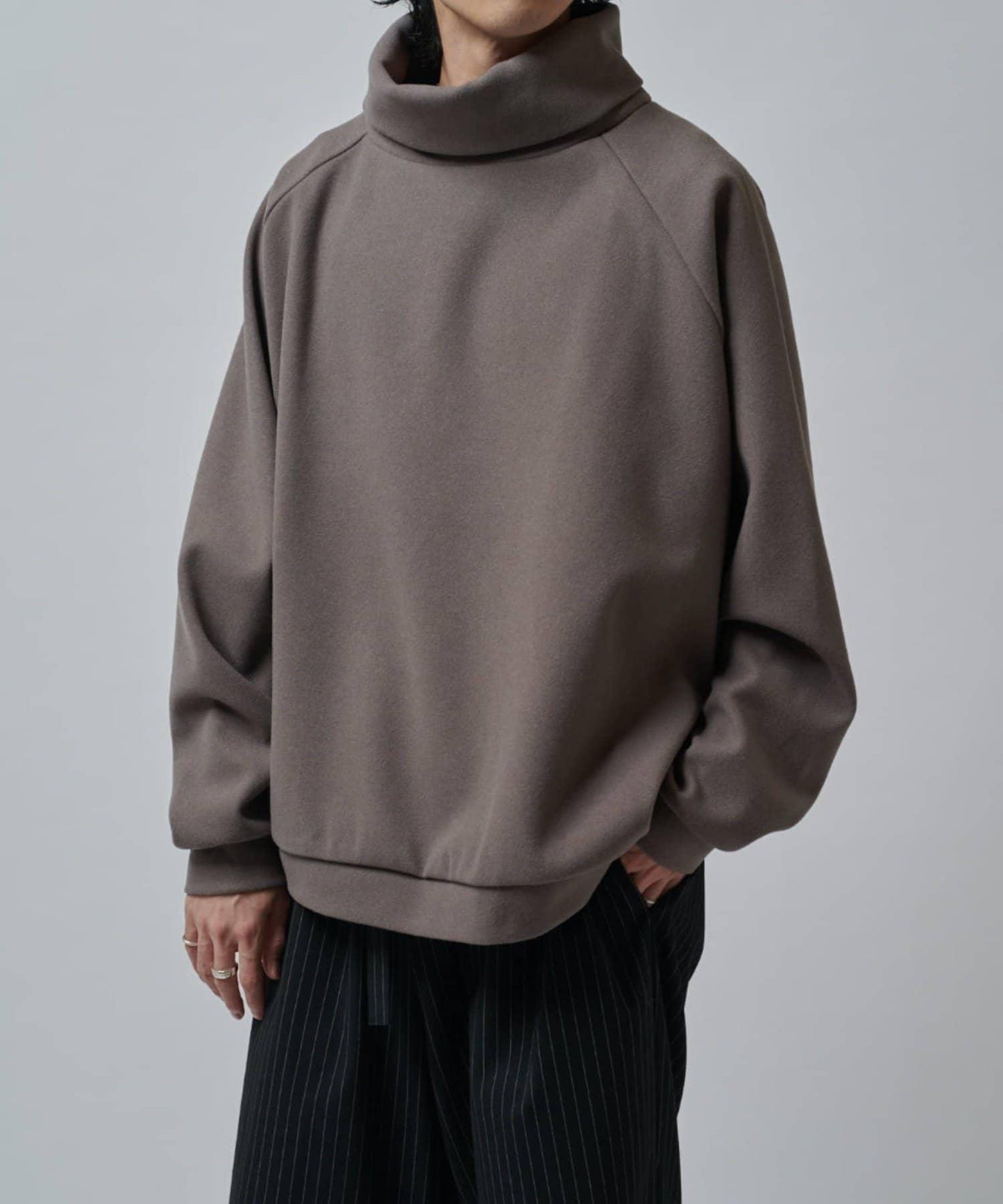 插肩袖高領針織衫