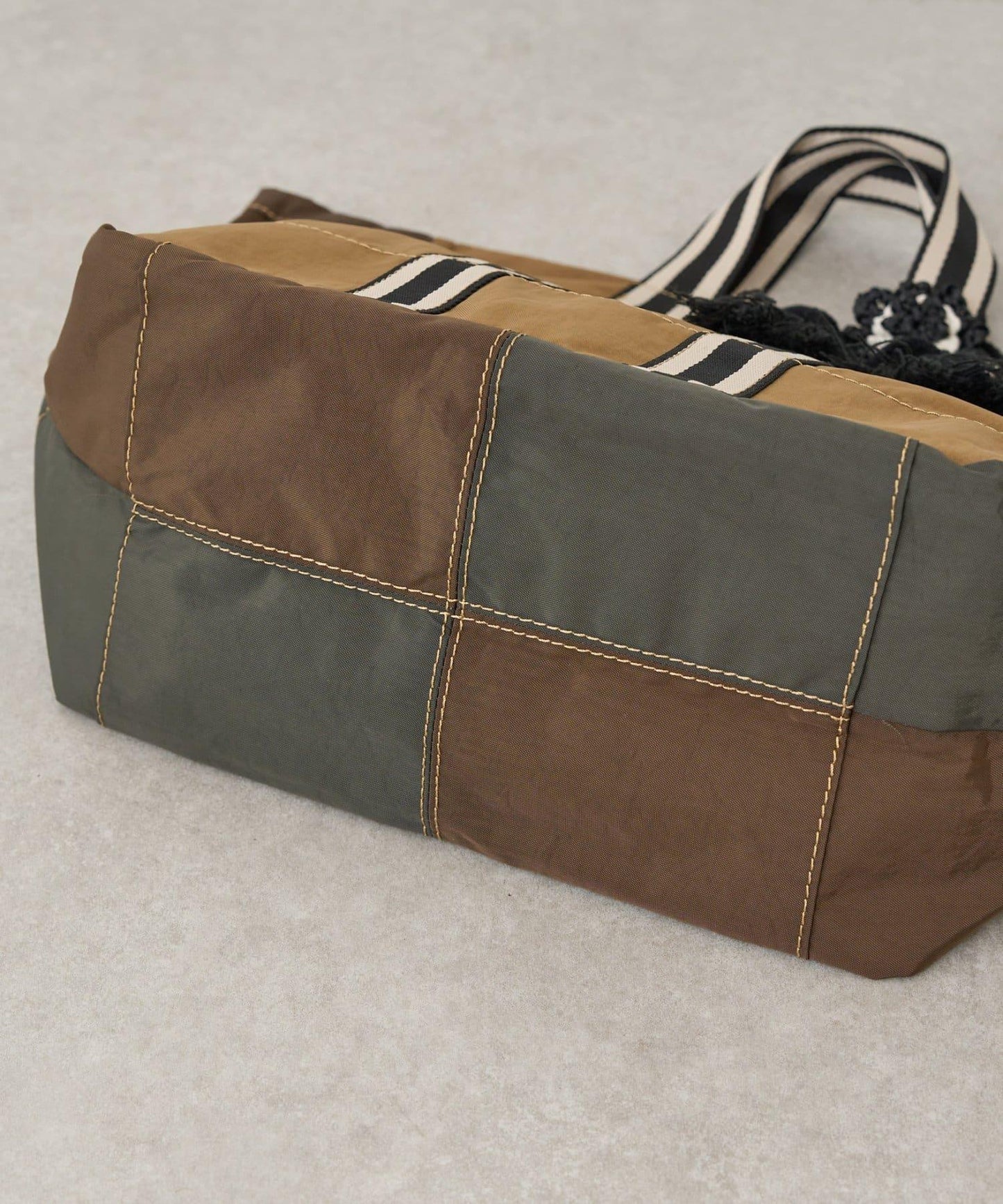 《FRIPIER》帶吊飾拼色托特包