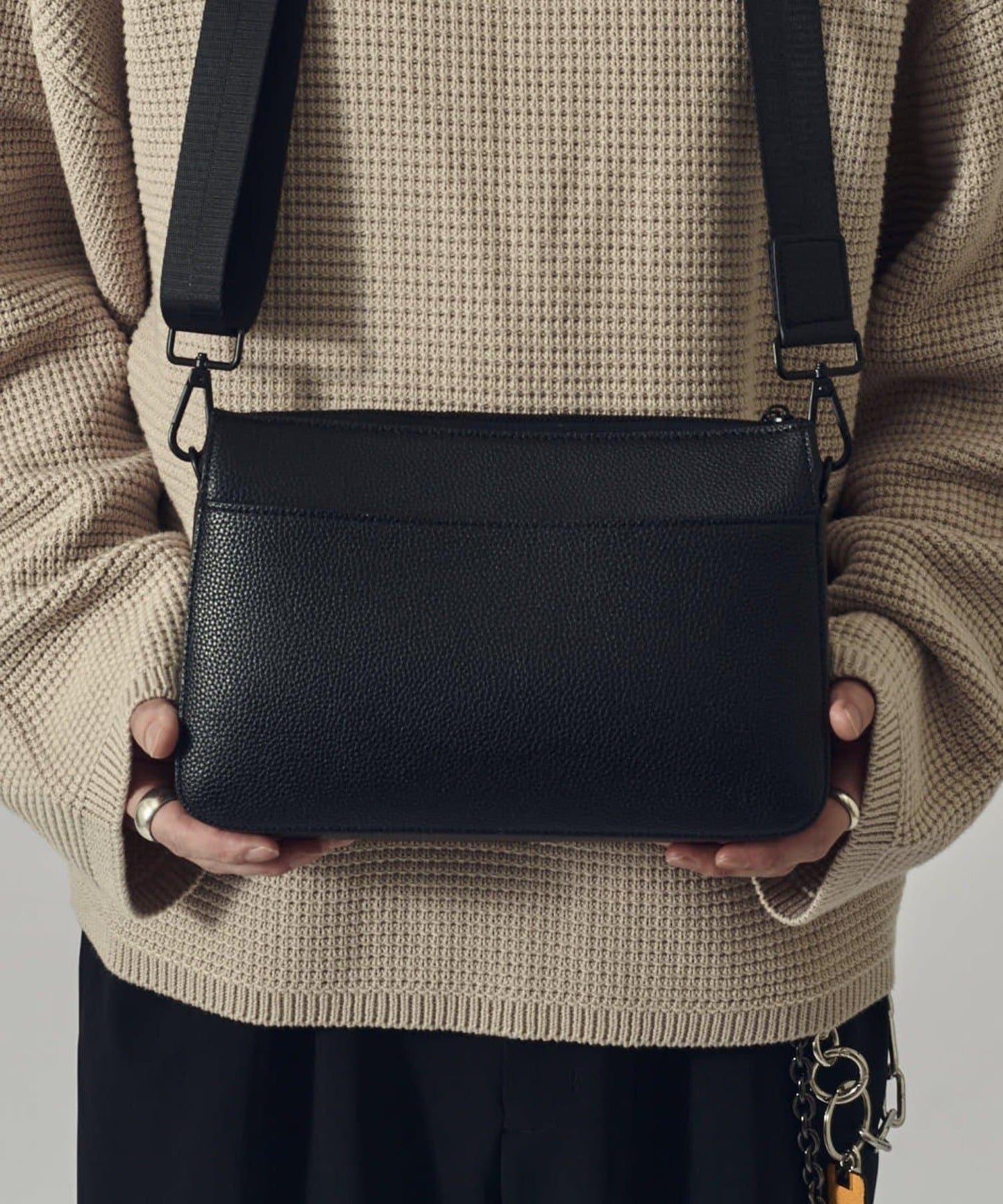 分層皮革單肩包