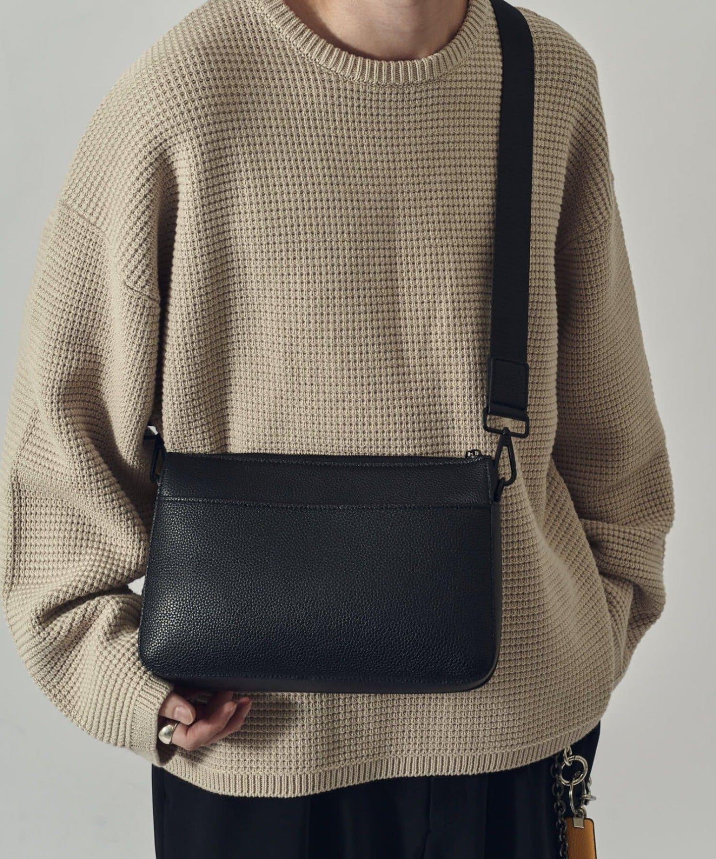 分層皮革單肩包