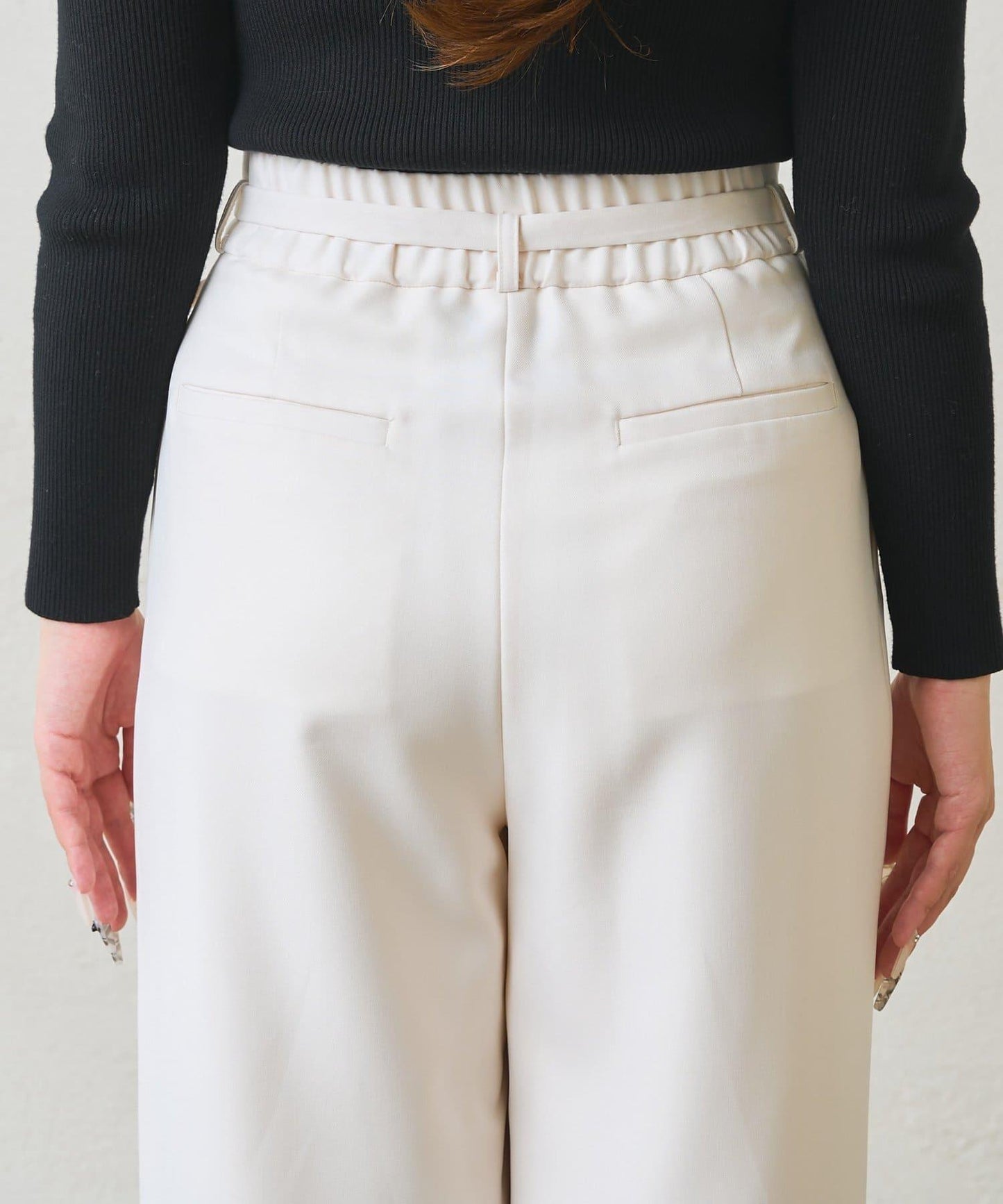 配腰帶寬鬆長褲