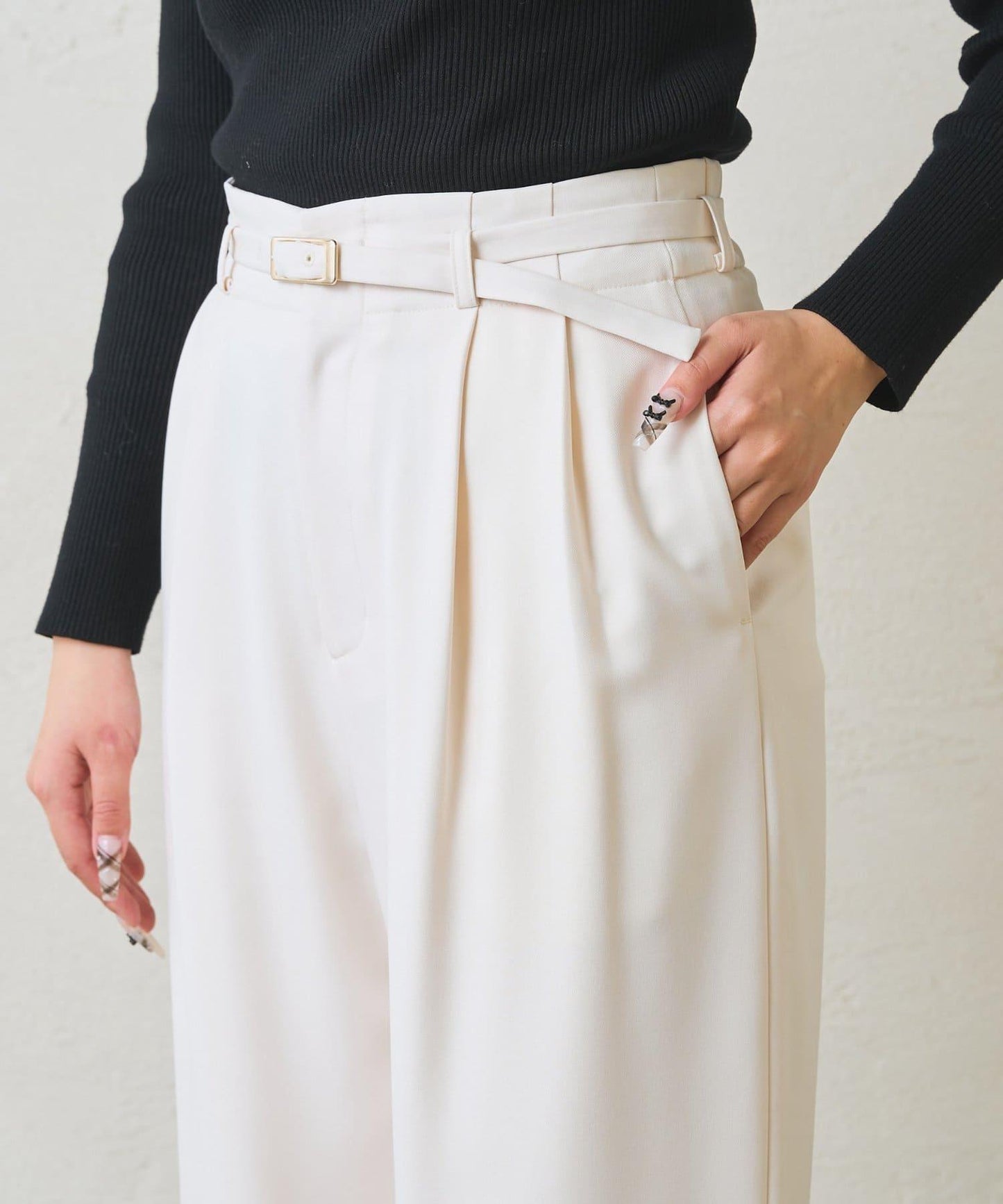 配腰帶寬鬆長褲