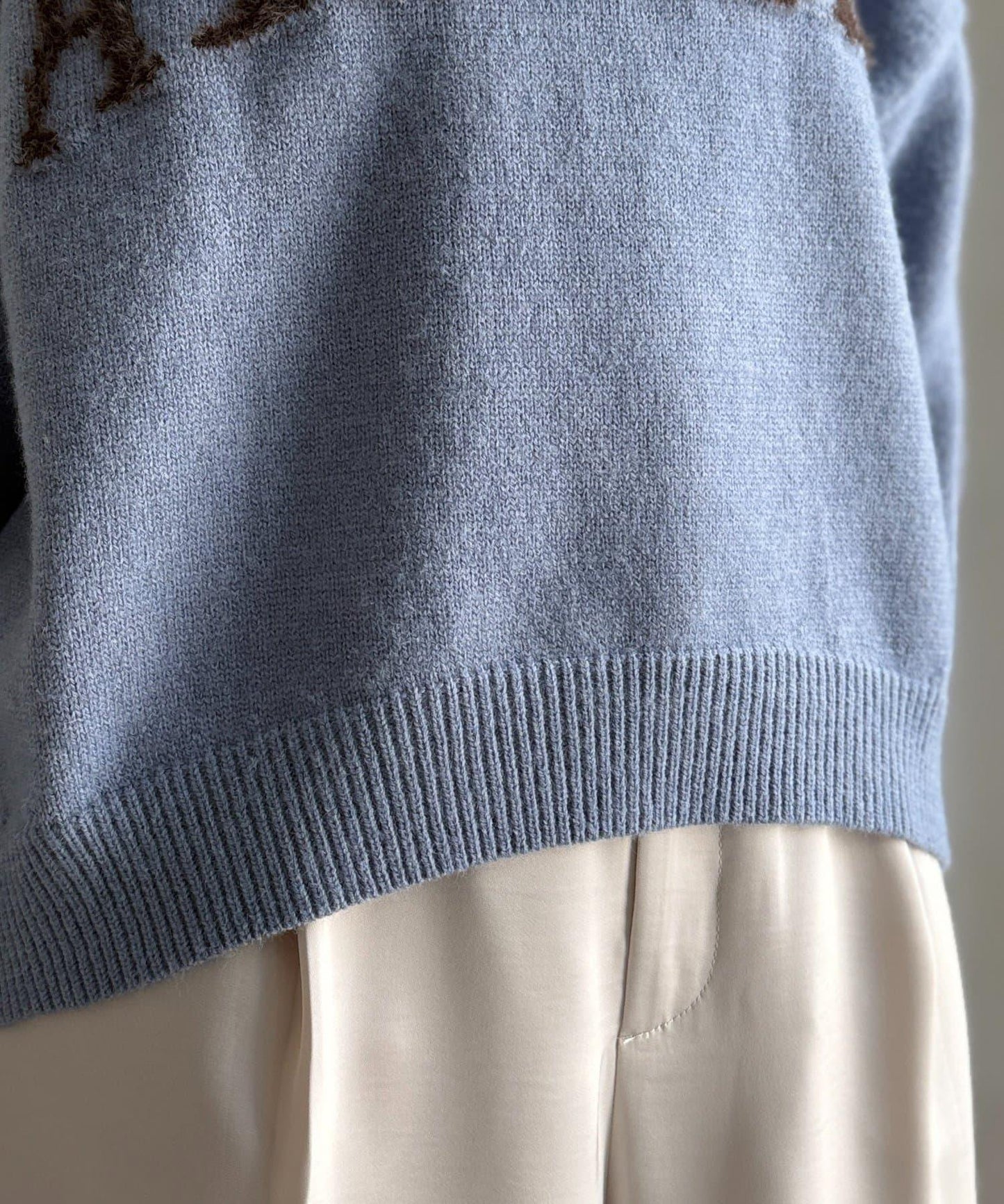 毛絨字母圖案針織套頭衫