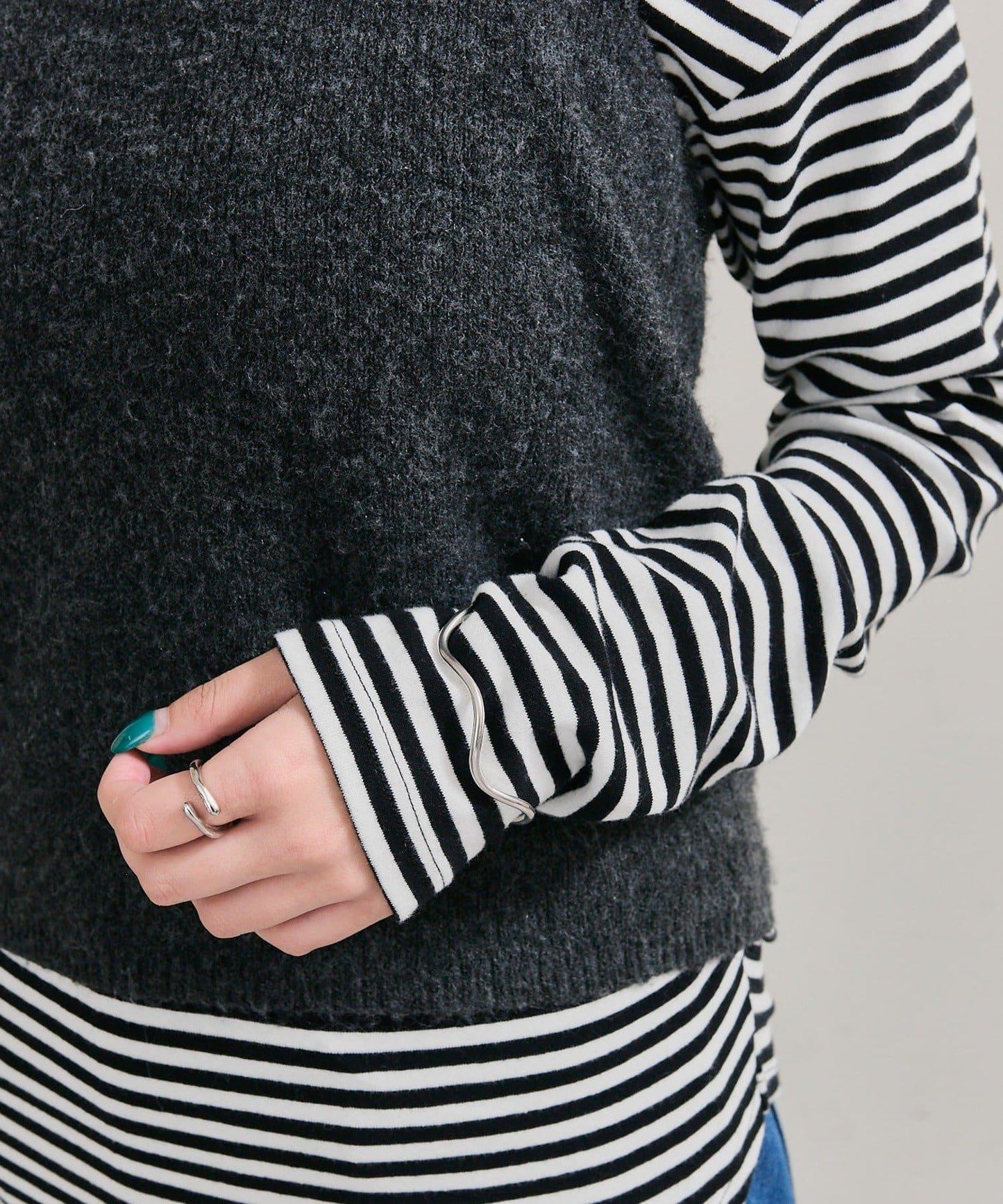 掛脖短款背心套裝長袖T恤