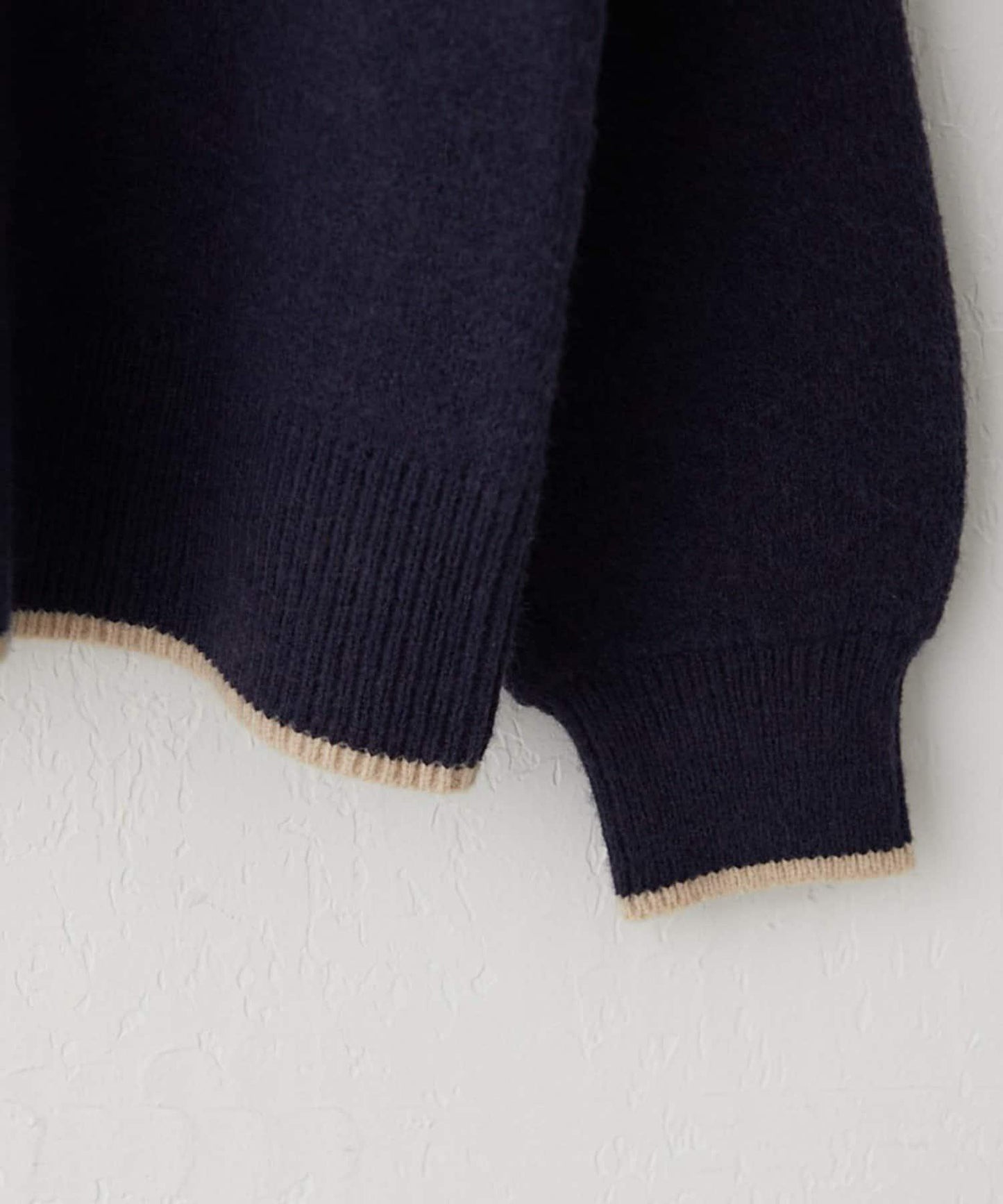 【NAO】繡花字母標誌套頭衫