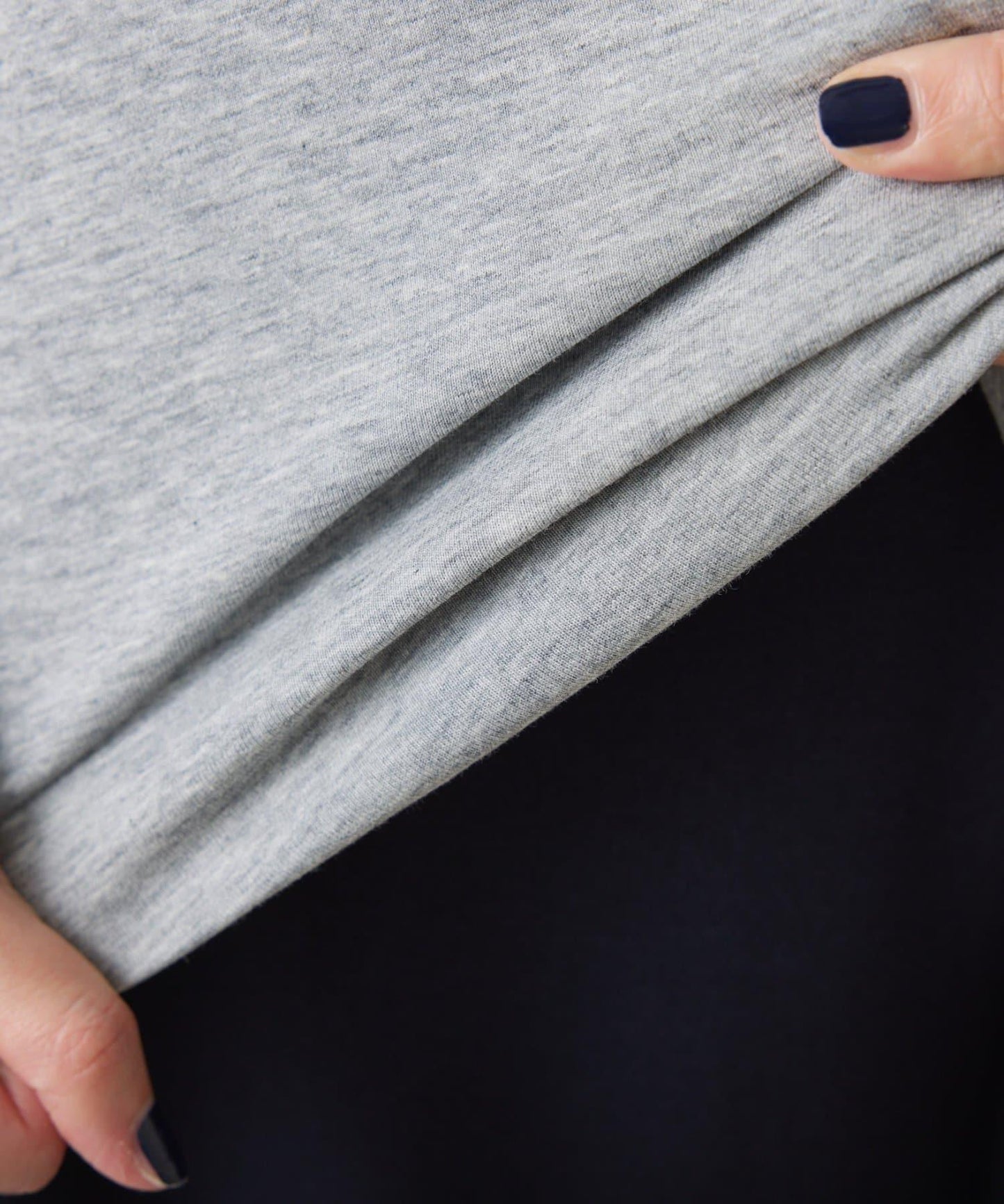 【顯瘦/顯腿長效果】袖部裝飾短款荷葉邊上衣