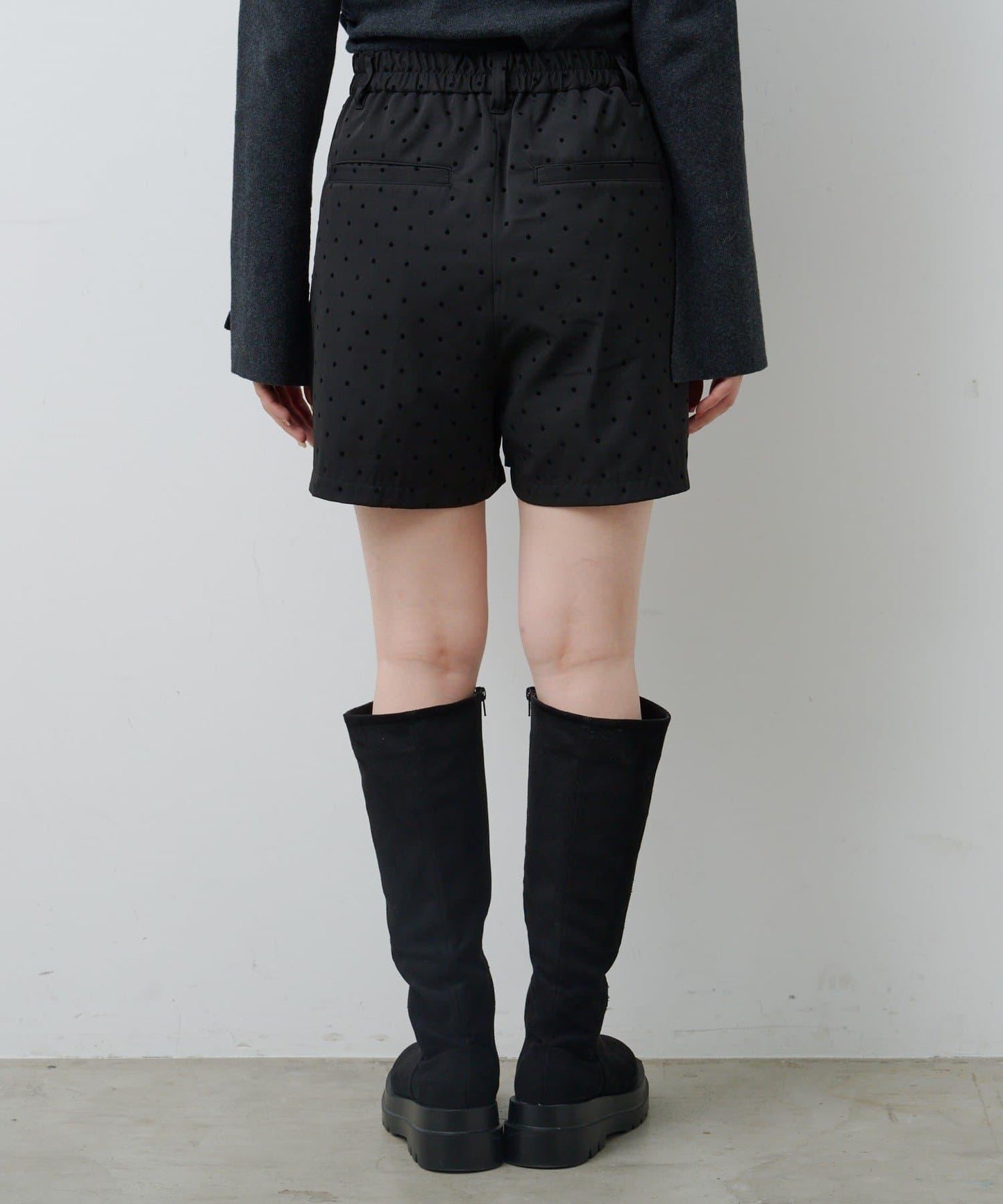 波點緞面短褲