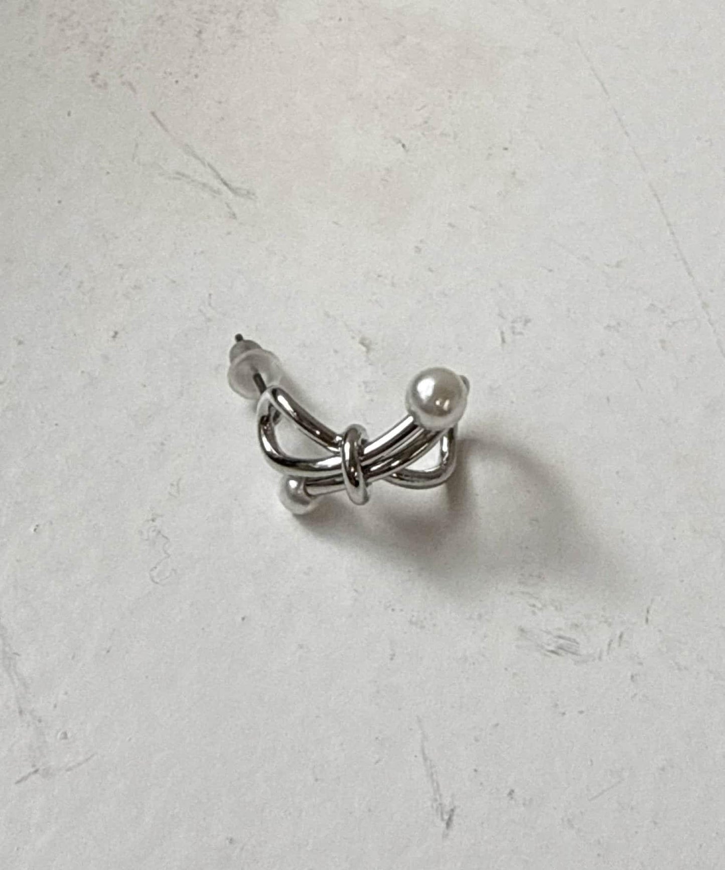 珍珠蝴蝶結風格耳環