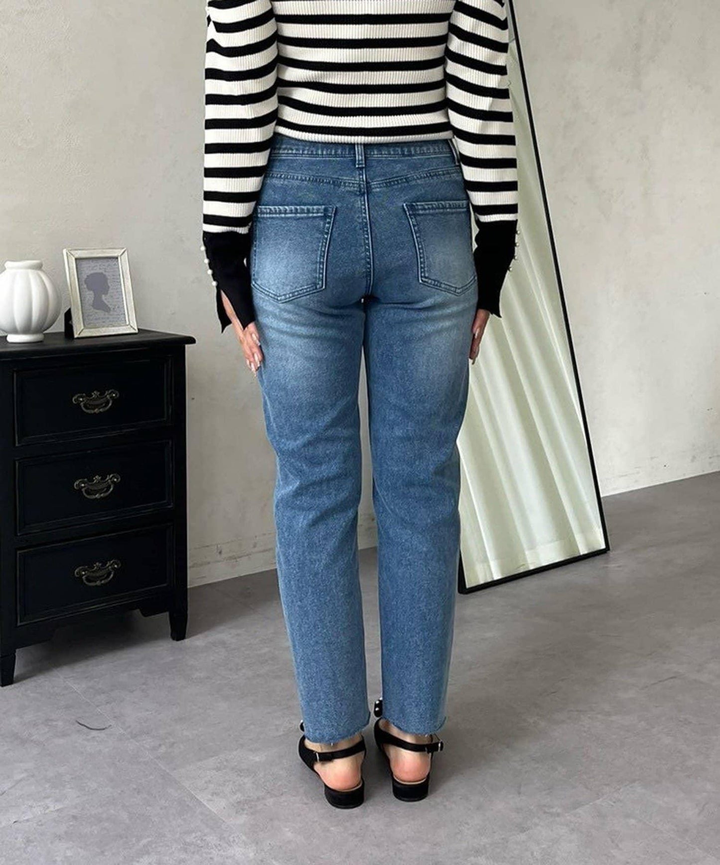 【MOMO】內層微絨彈力錐形牛仔褲