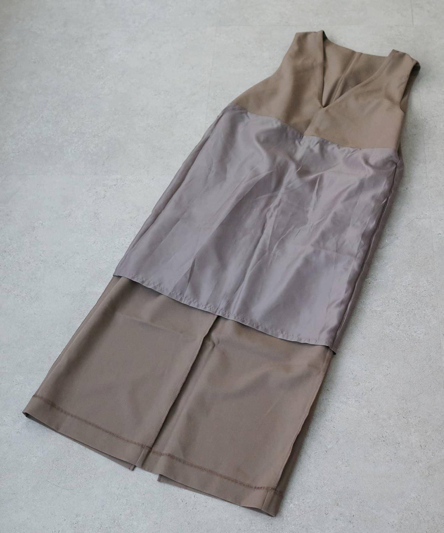 【Discoat】深V連衣裙