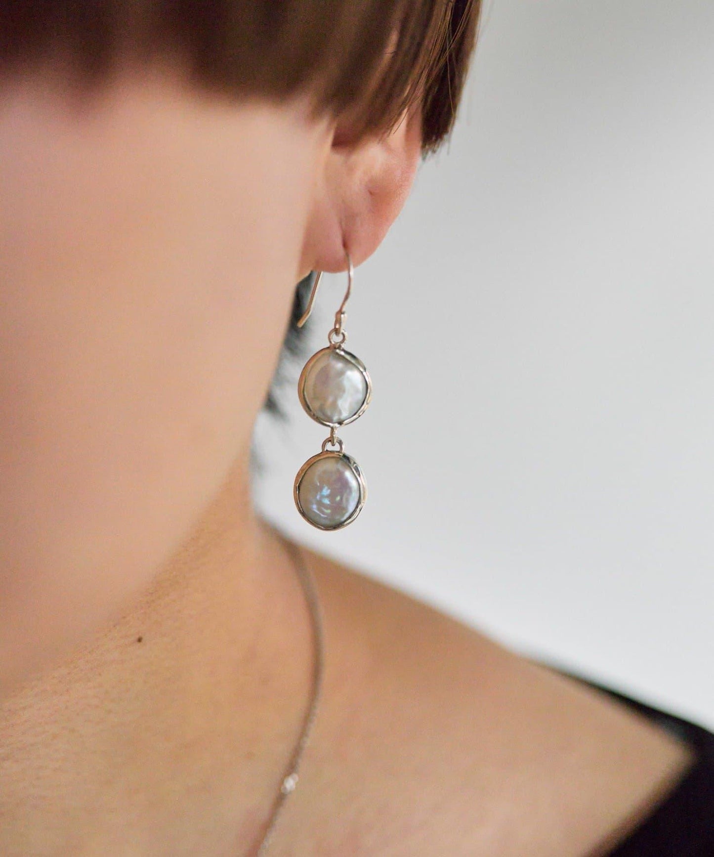 《スターリングシルバー使用》雙層平圓淡水珍珠耳釘