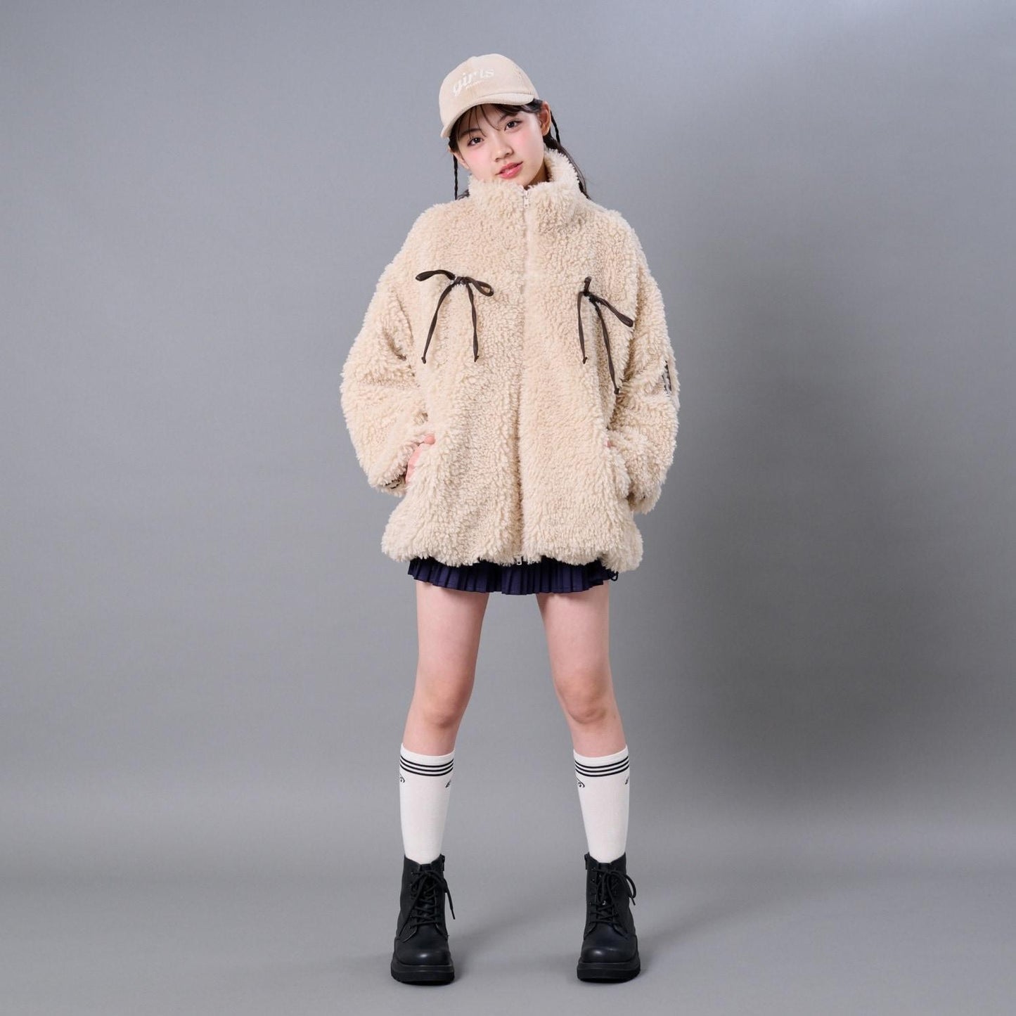 蝴蝶結點綴毛絨外套