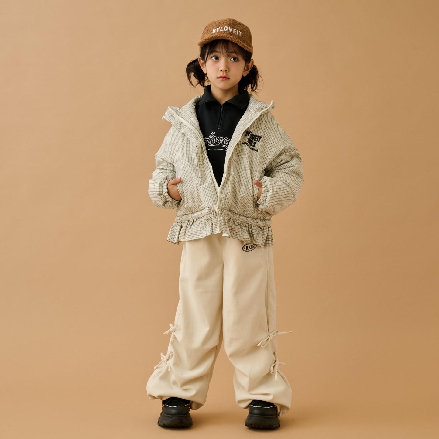 下襬荷葉邊加棉短外套