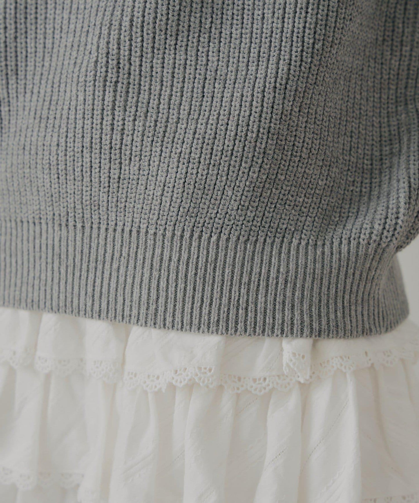 肩部開叉一字肩針織衫