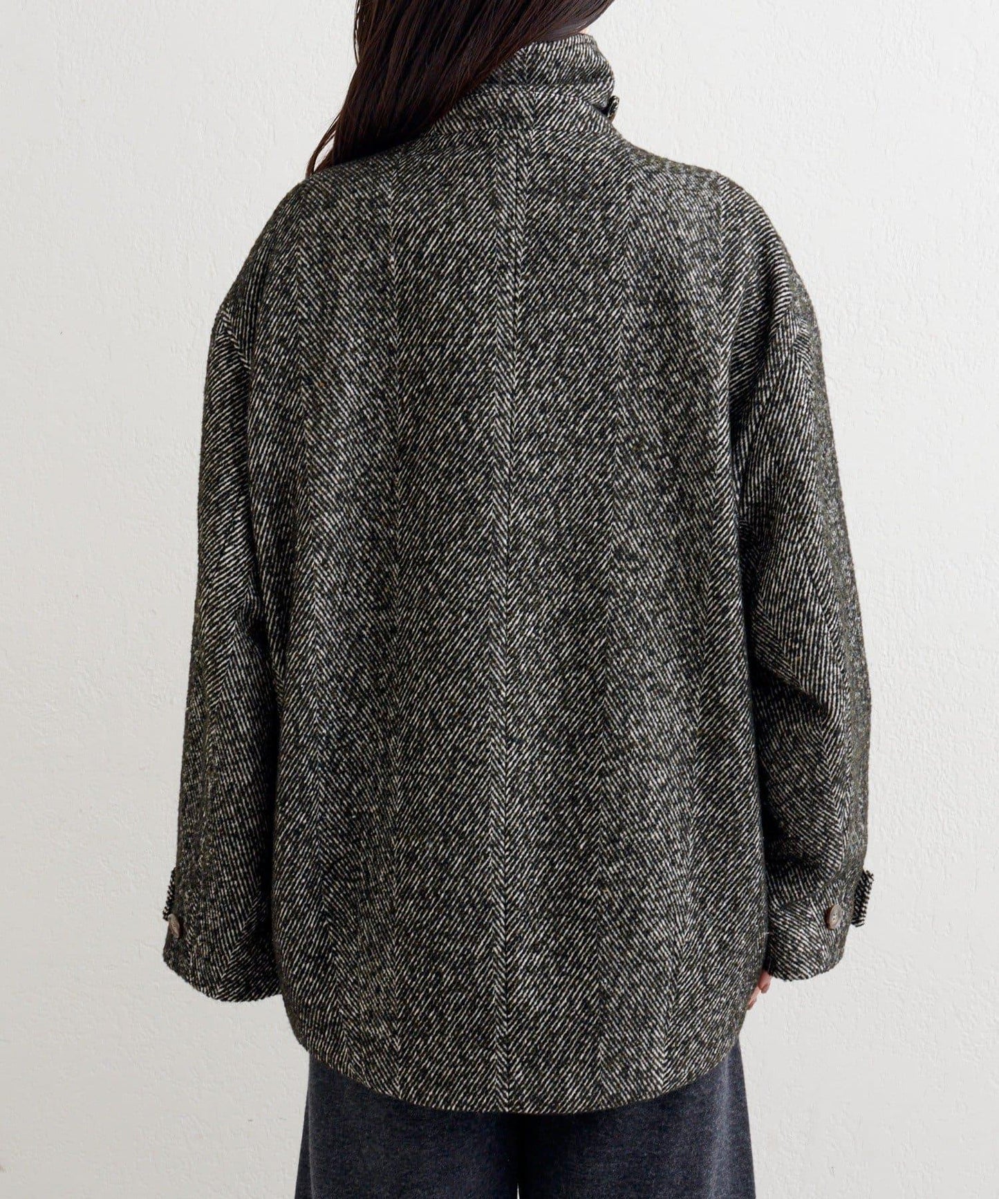 B 繭型西裝領大衣