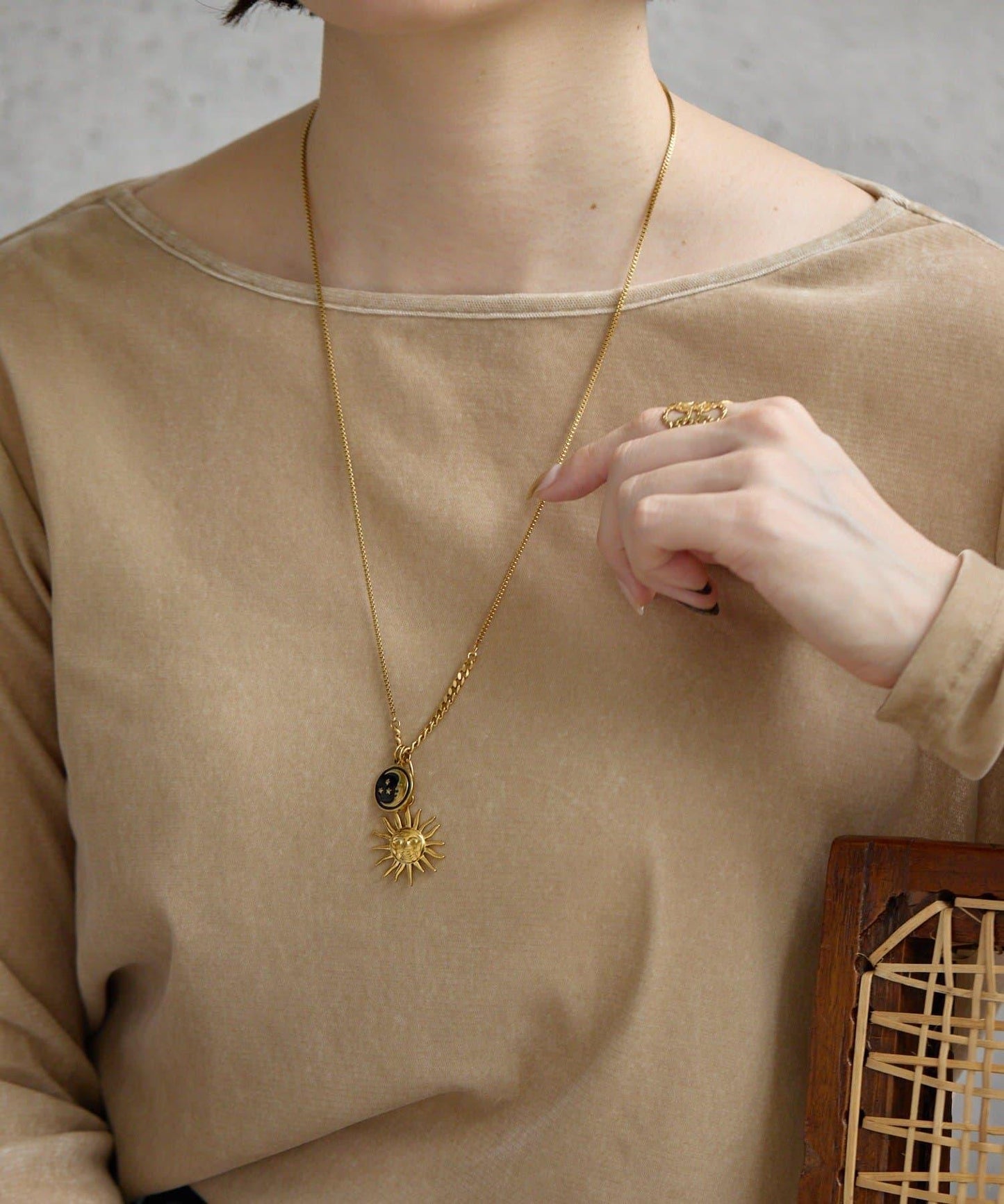《金屬過敏適用/不鏽鋼》太陽與月亮項鍊