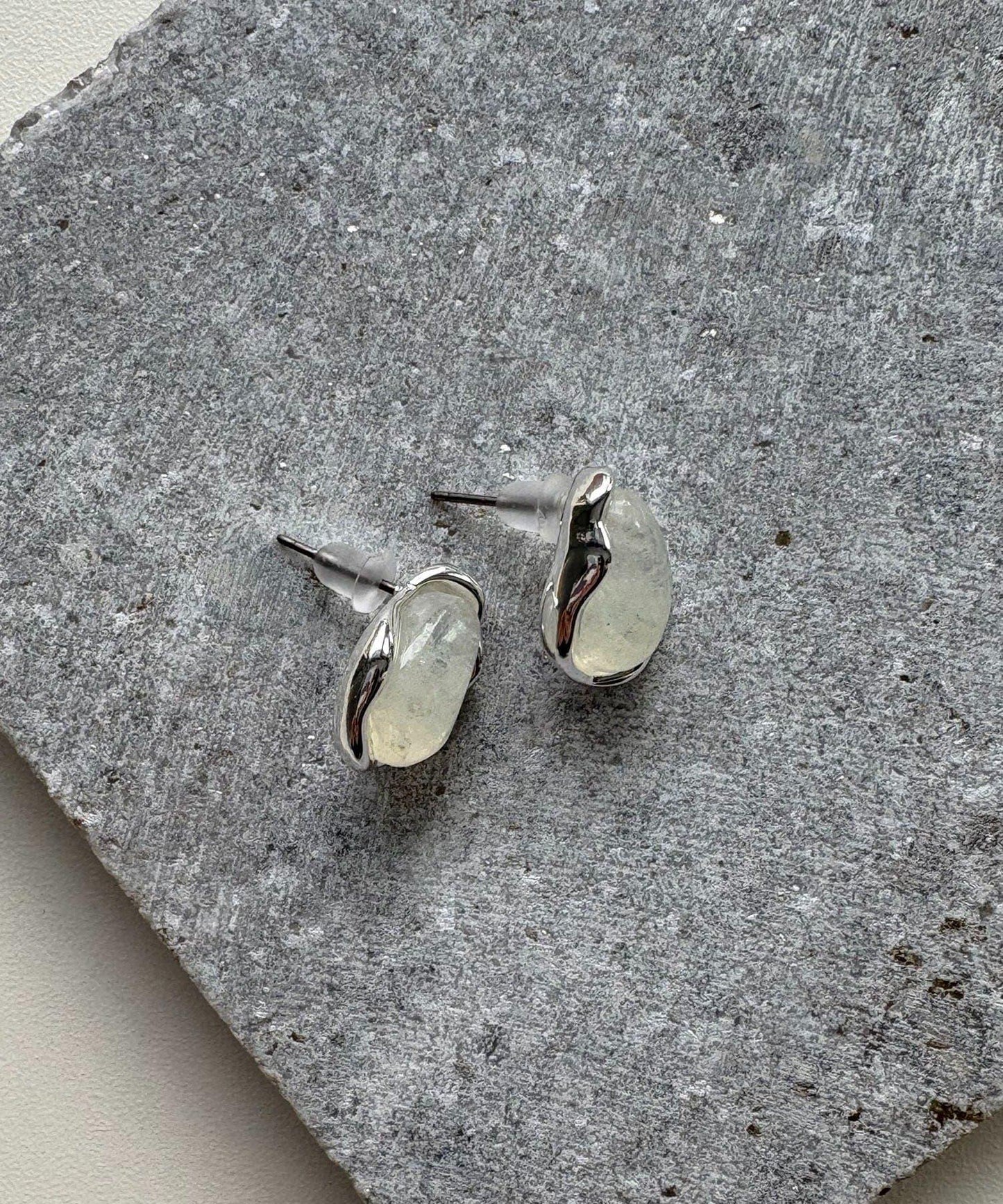 GOLDY 透明感造型耳環