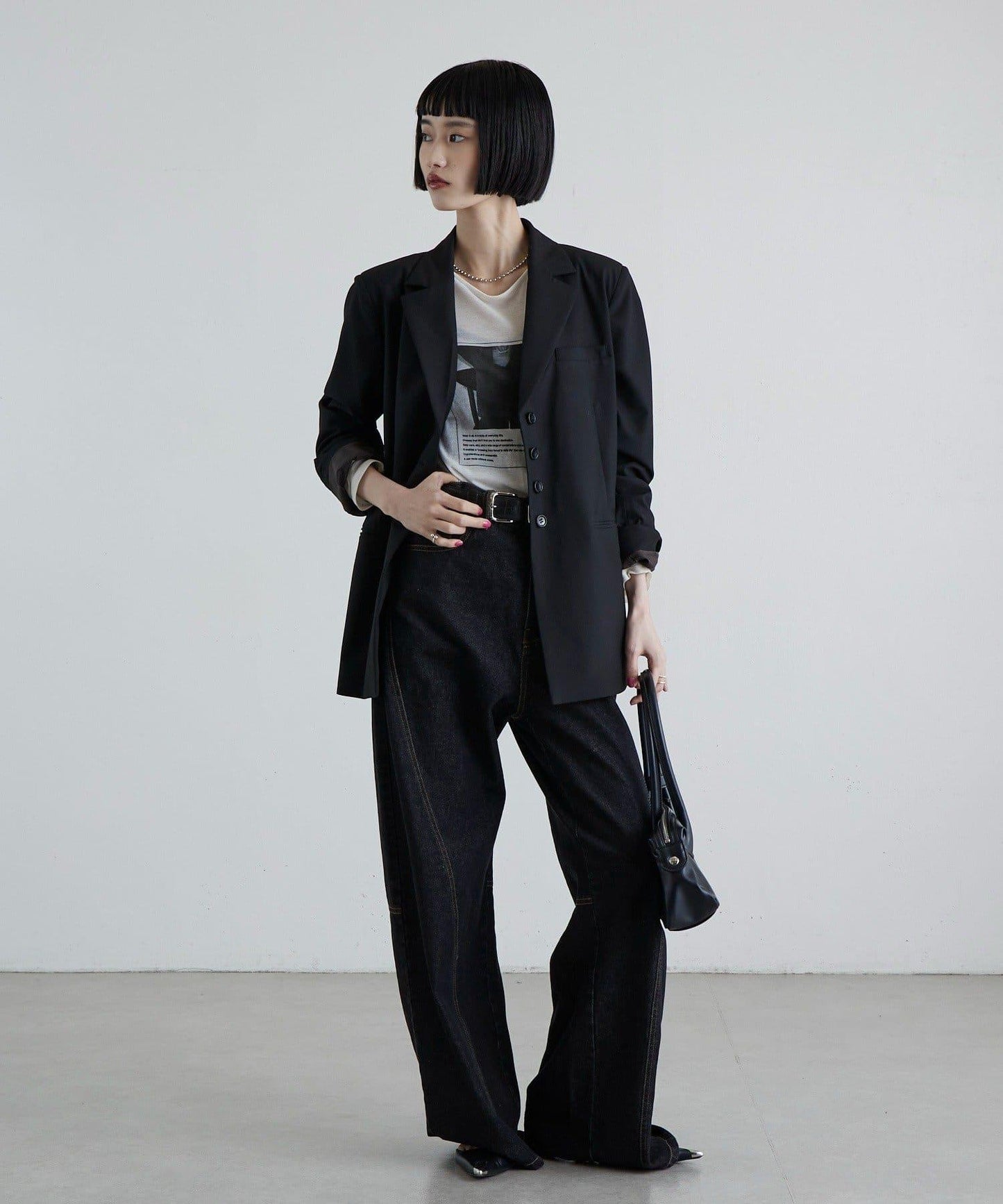 後拉鍊單排扣夾克