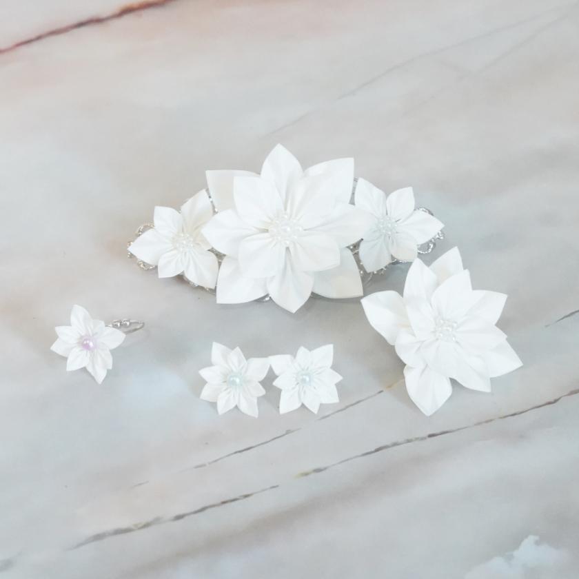 【アクセサリー】純白 (バレッタ、ブローチ、ピアス、リング 4点セット ) | つまみ細工