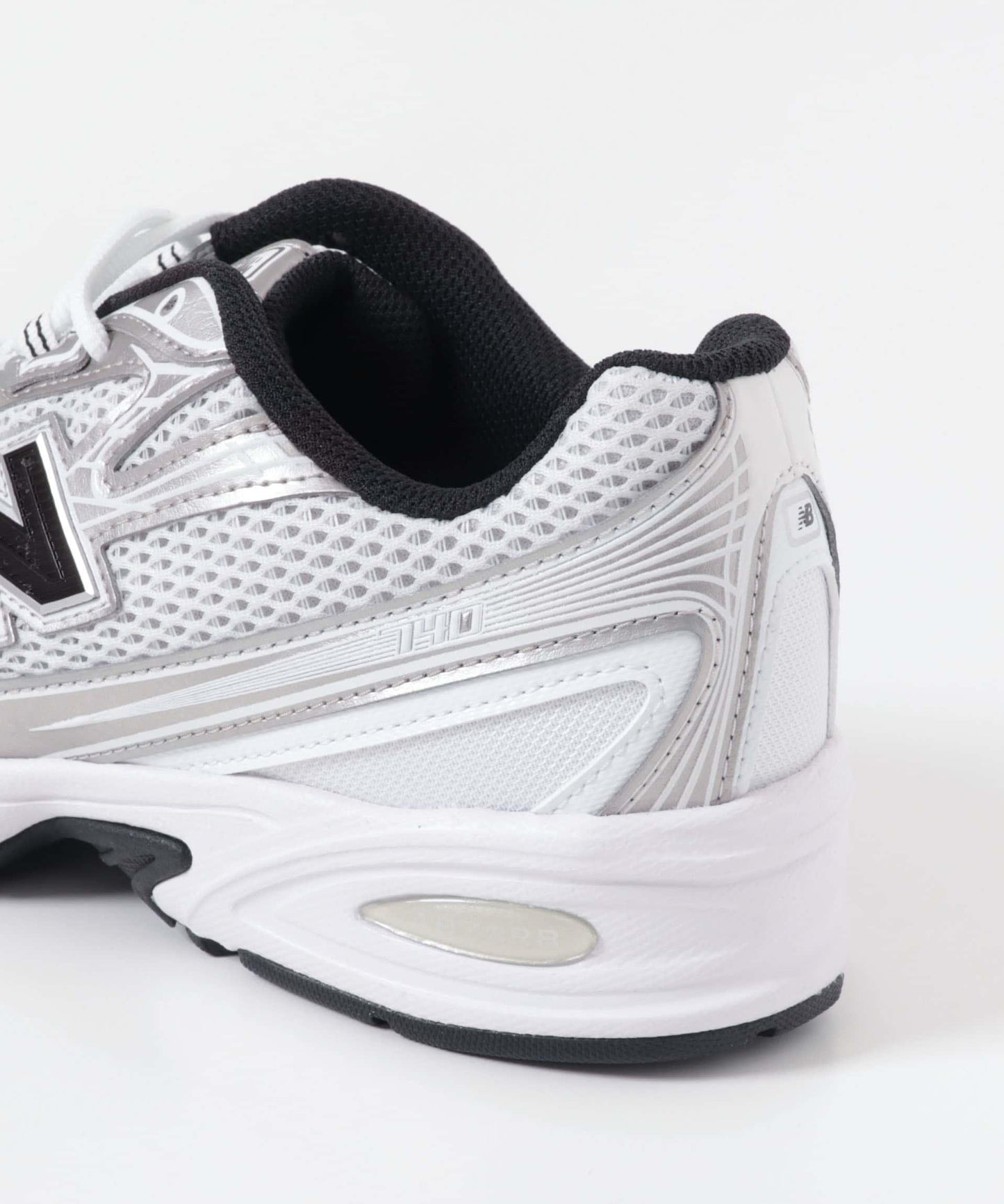 NEW BALANCE 740