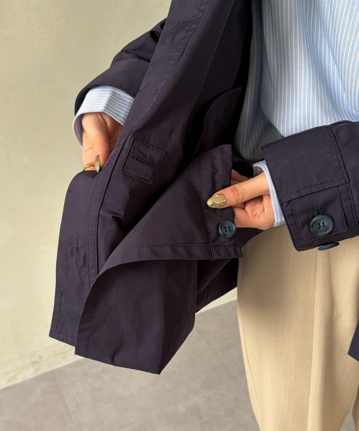 多方式穿法 翻領大衣