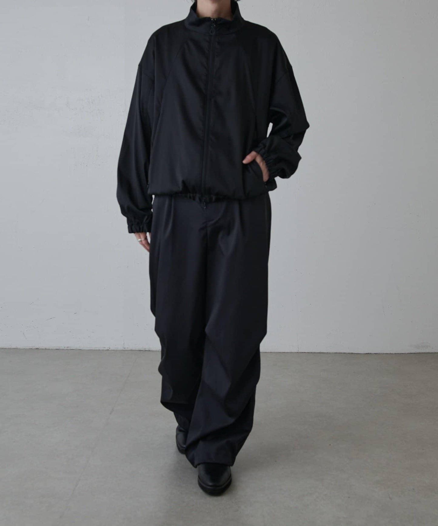 高捻面料 寬鬆設計 降落傘褲