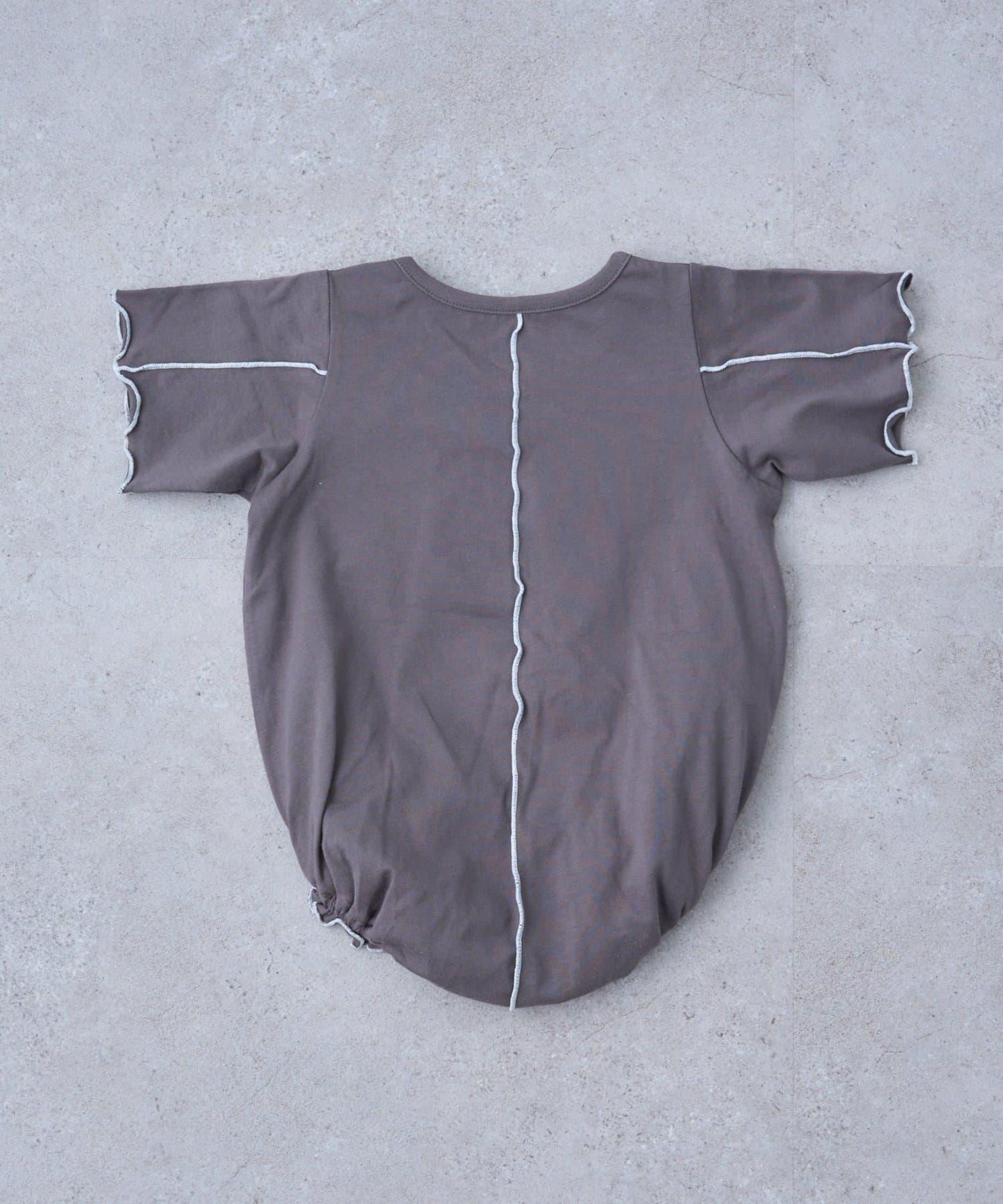 荷葉邊拼接 logo 短袖連體哈衣