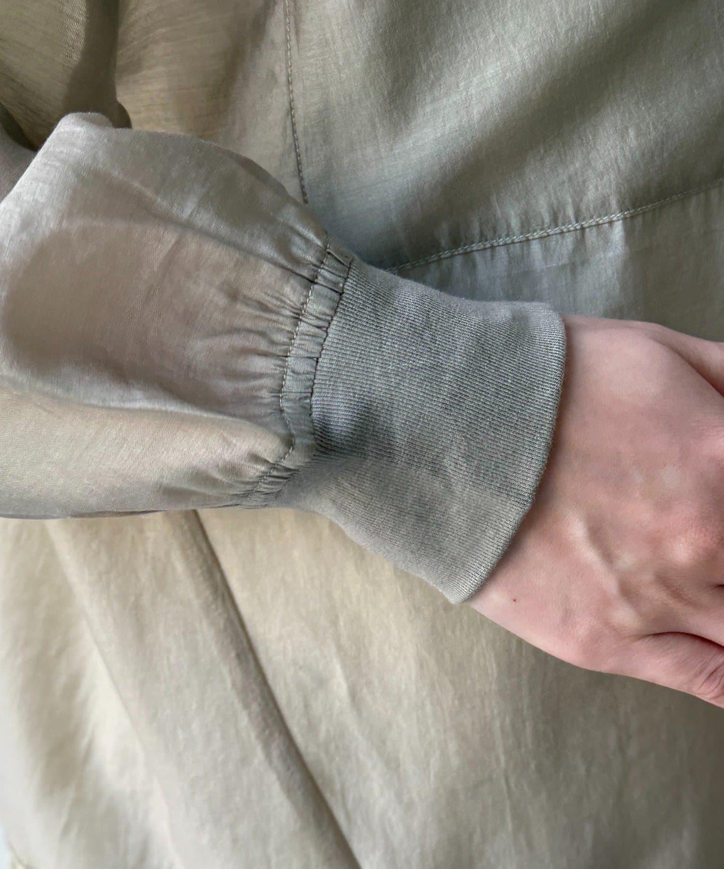 下襬蕾絲拼接 透紗襯衫