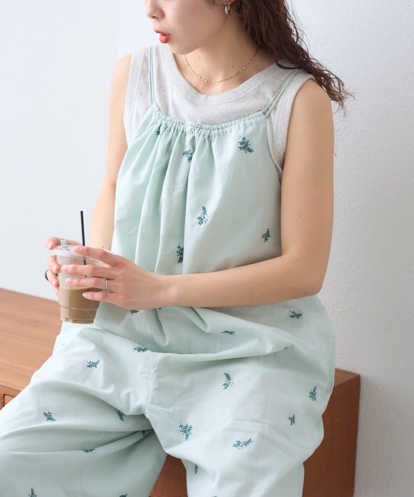 Aguni 刺繡吊帶連體褲