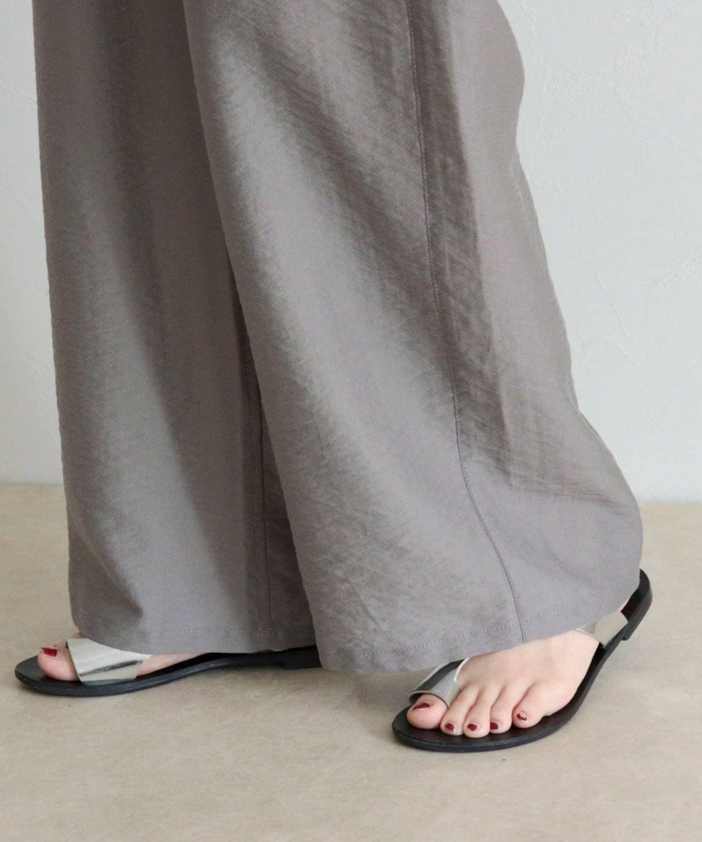 接觸涼感 乾爽質感 半闊腿 休閒褲