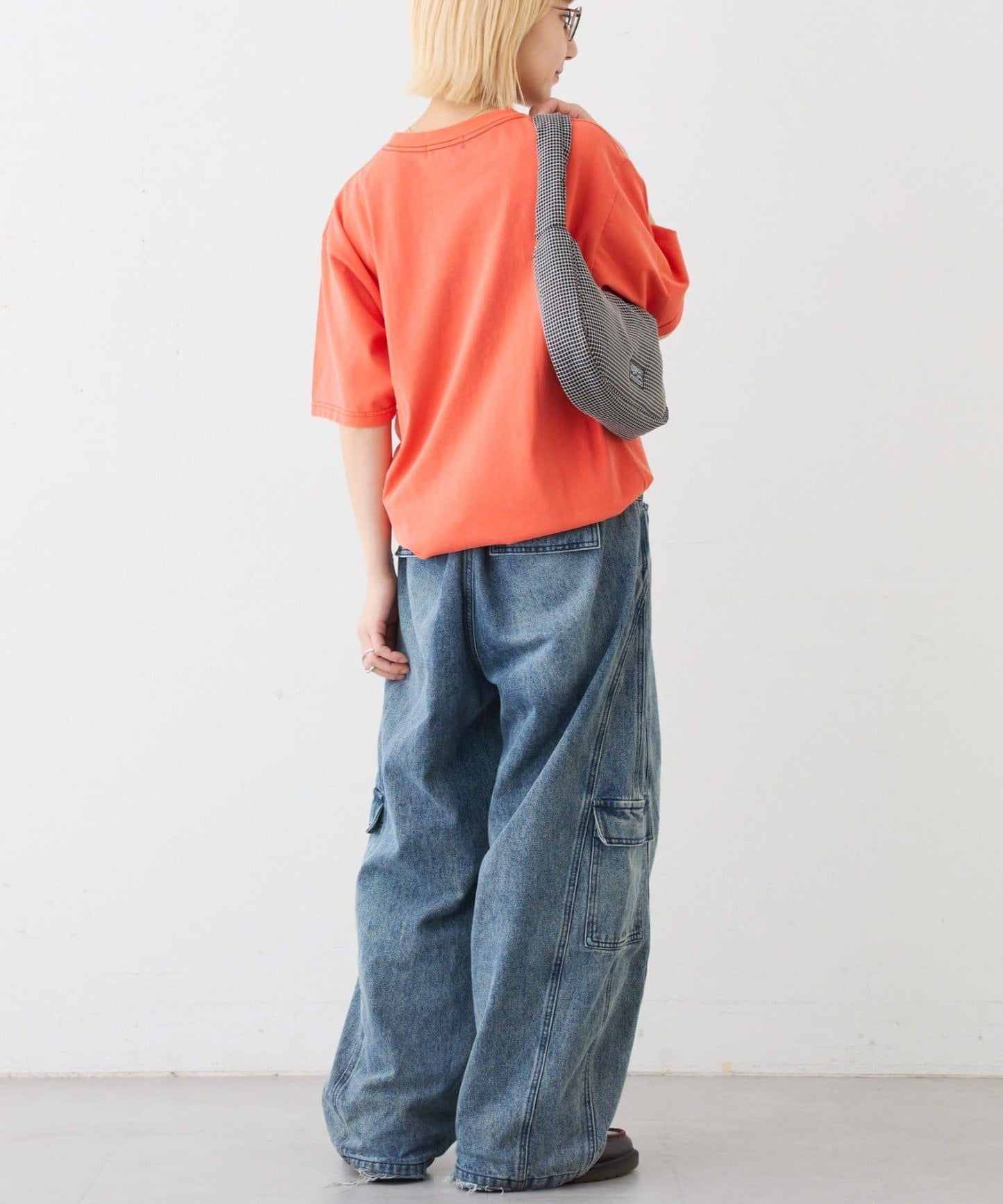 UNISEX 大碼可選 全刺繡方形Logo T恤