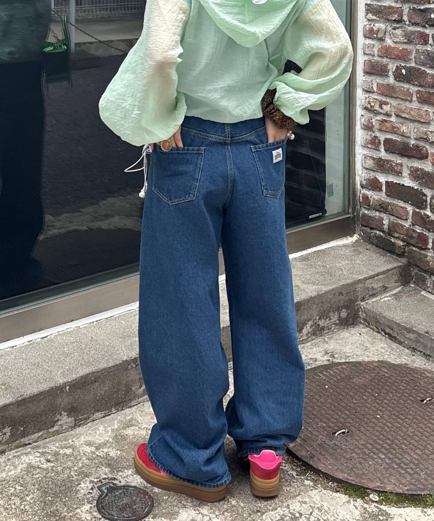 HELLO.SANFRANCISCO 帶貼章設計 闊腿 牛仔褲