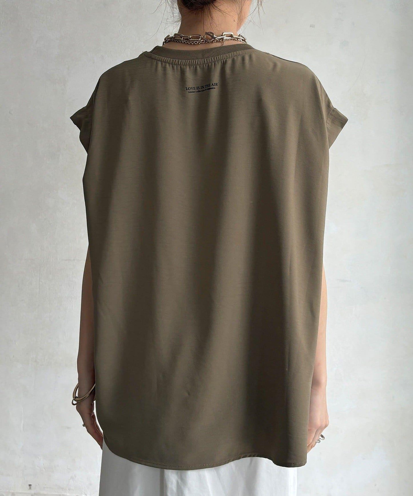 心形背部ロゴ印花 TEE