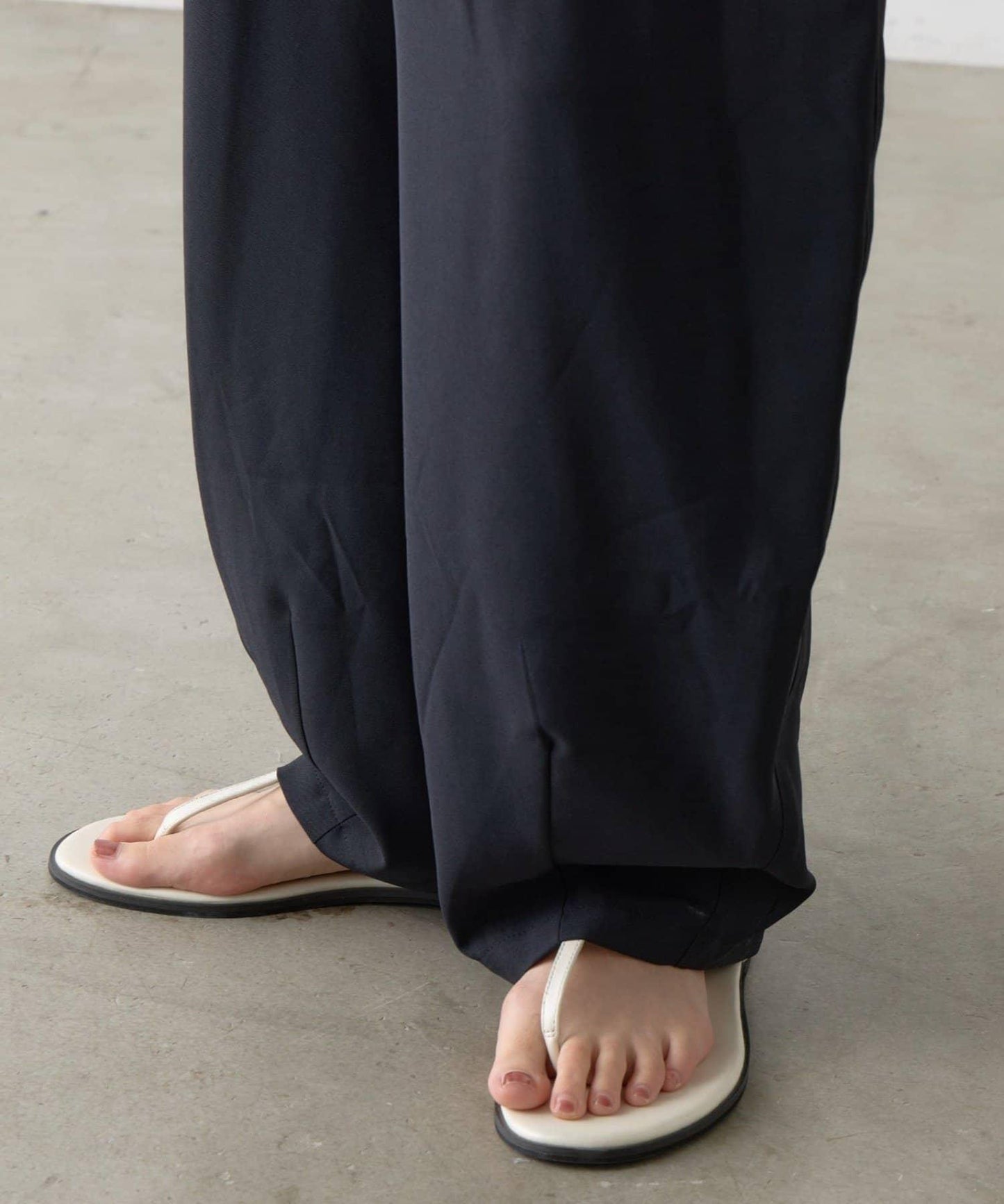 弧形西褲