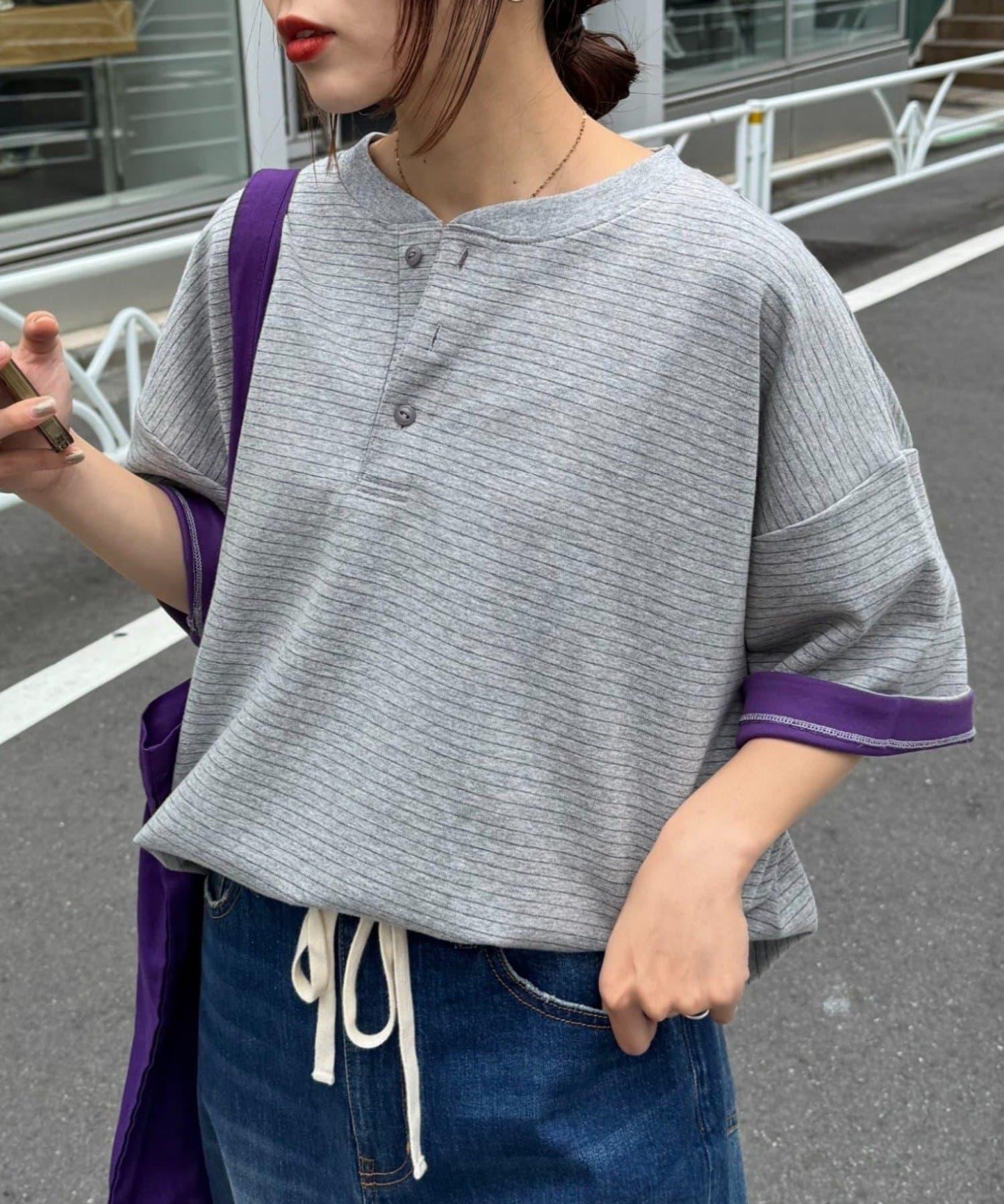 撞色邊條亨利領T恤